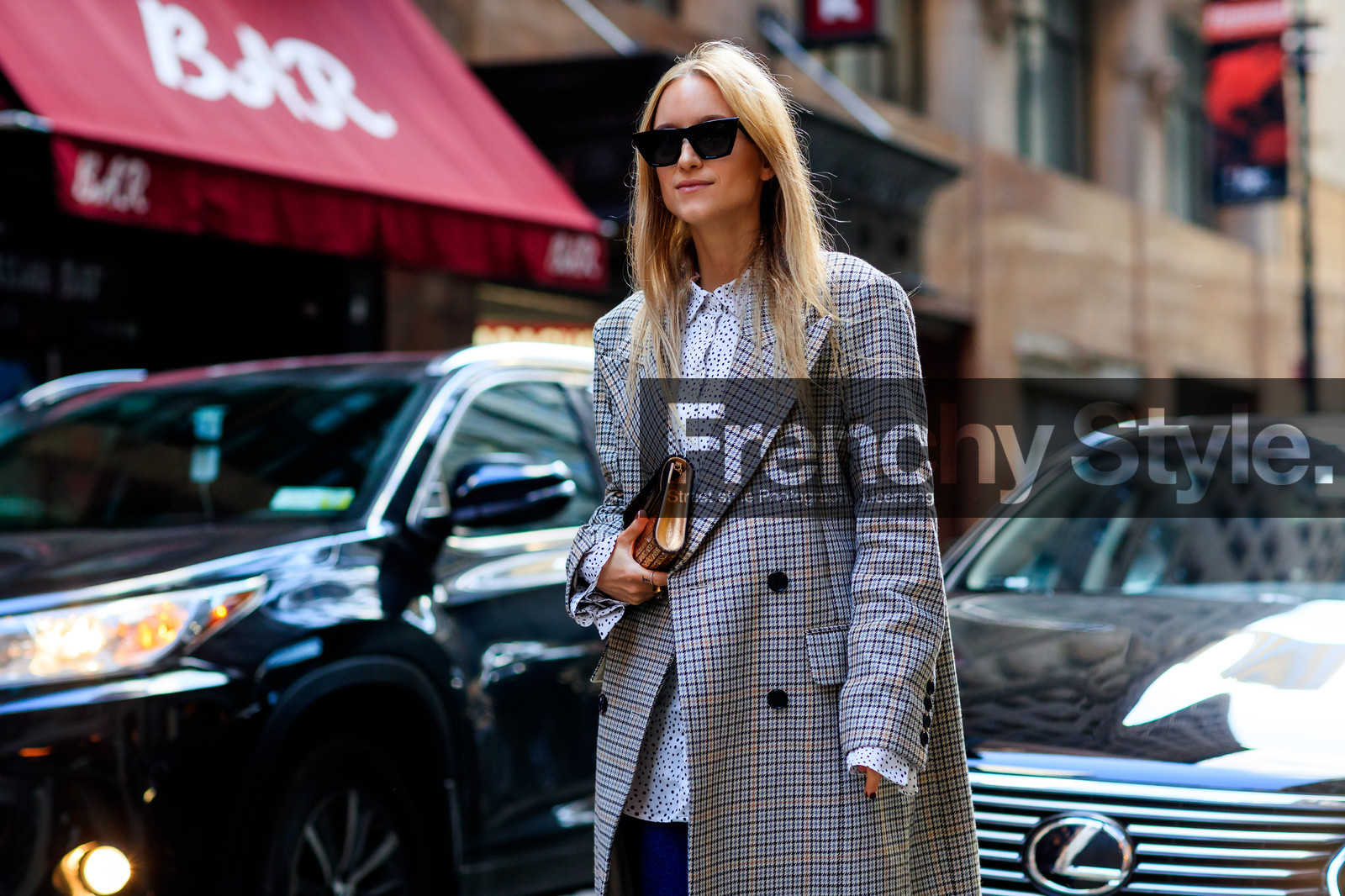 checked, glitter, graphic jacket, houndstooth pattern, leather bag, plaid, polka dot, printed jacket, printed shirt, shiny bag, sunglasses, tartan, white shirt, street style, jonathan paciullo, FW, frenchystyle, fashion week, NYFW, NEW YORK, AUTUMN WINTER 2018-2019, AW 18-19, FALL WINTER 2018-2019, FW 18-19, atmosphere details, horizontal, detail, Charlotte Groeneveld