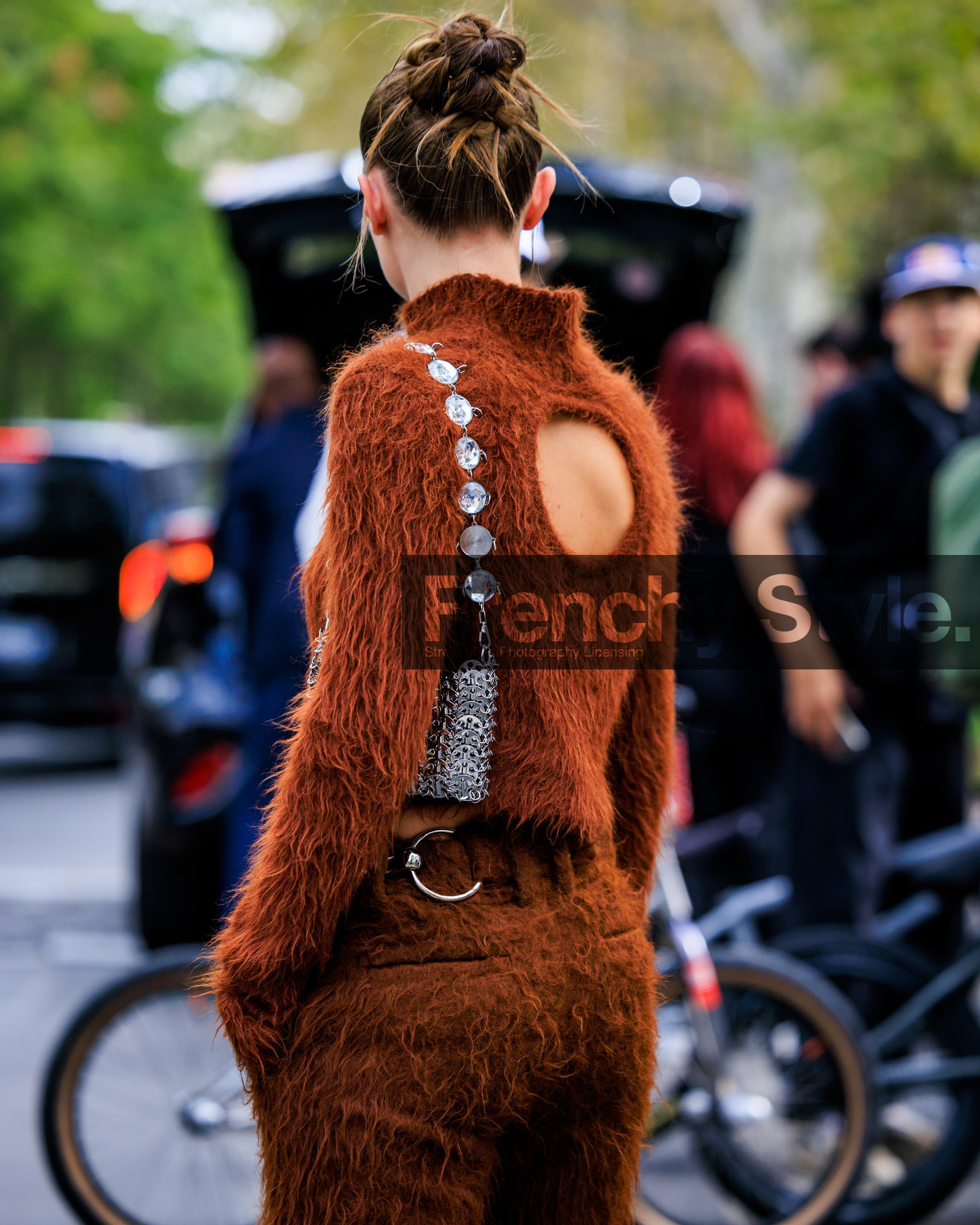fashion week, frenchystyle, FW, jonathan paciullo, street style, PARIS, PFW, SPRING SUMMER 2024, SS 24, vertical, atmosphere details, detail
