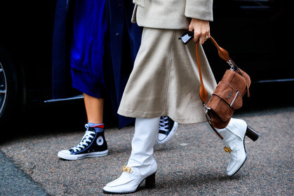 blazer, brown bag, grey jacket, grey skirt, gucci, high boots, high heels, leather bag, leather shoes, prada, suede bag, white boots, street style, jonathan paciullo, FW, frenchystyle, fashion week, LFW, LONDON, AUTUMN WINTER 2019-2020, AW 19-20, FW 19-20, FALL WINTER 2019-2020, horizontal, atmosphere details, detail