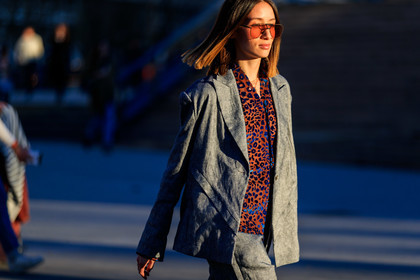 alexandra guerain, animal print, blazer, grey jacket, grey pants, grey suit, guerr, leopard, printed shirt, red shirt, sunglasses, trousers, PARIS, PFW, street style, jonathan paciullo, FW, frenchystyle, fashion week, AUTUMN WINTER 2019-2020, AW 19-20, FALL WINTER 2019-2020, FW 19-20, horizontal, atmosphere details, detail