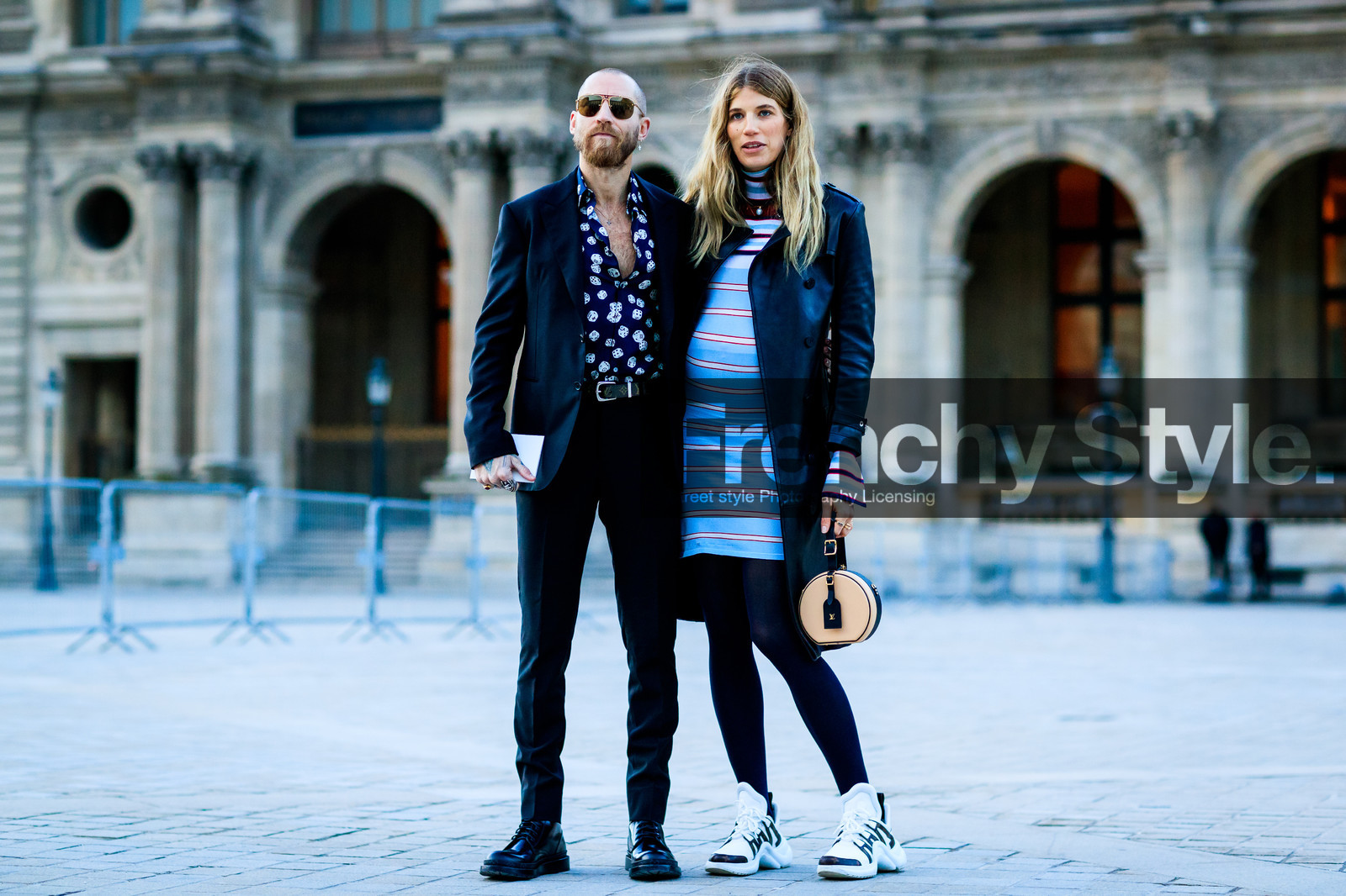beige bag, black coat, black jacket, black pants, black shirt, black shoes, black suit, blue dress, graphic dress, leather bag, leather coat, leather shoes, louis vuitton, printed dress, printed shirt, striped dress, sunglasses, tights, trousers, white sneakers, street style, jonathan paciullo, FW, frenchystyle, fashion week, PFW, PARIS, AUTUMN WINTER 2018-2019, FALL WINTER 2018-2019, FW 18-19, horizontal, atmosphere details, full length, veronika heilbrunner, justin o'shea