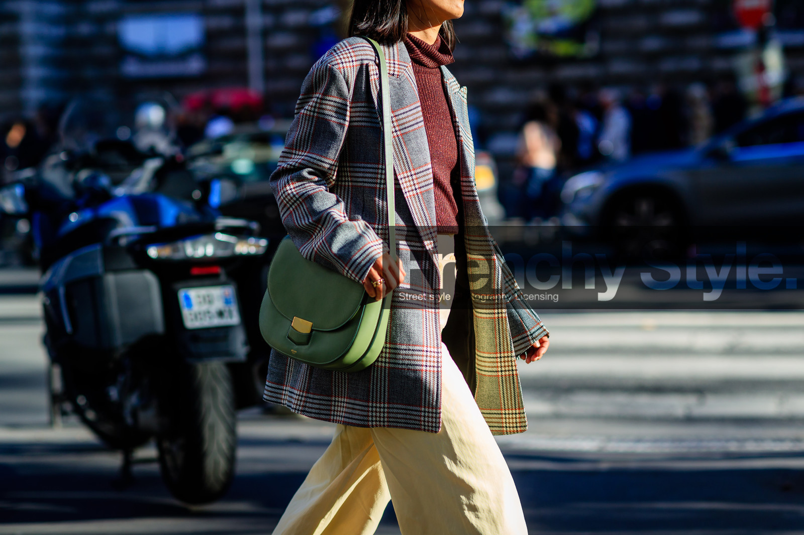 atmosphere details, beige pants, blazer, checked jacket, céline, detail, fashion week, frenchystyle, FW, graphic jacket, green bag, grey jacket, horizontal, jonathan paciullo, leather bag, PARIS, PFW, plaid, printed jacket, SPRING SUMMER 2017, SS 17, street style, sunglasses, tartan, trousers, yellow pants
