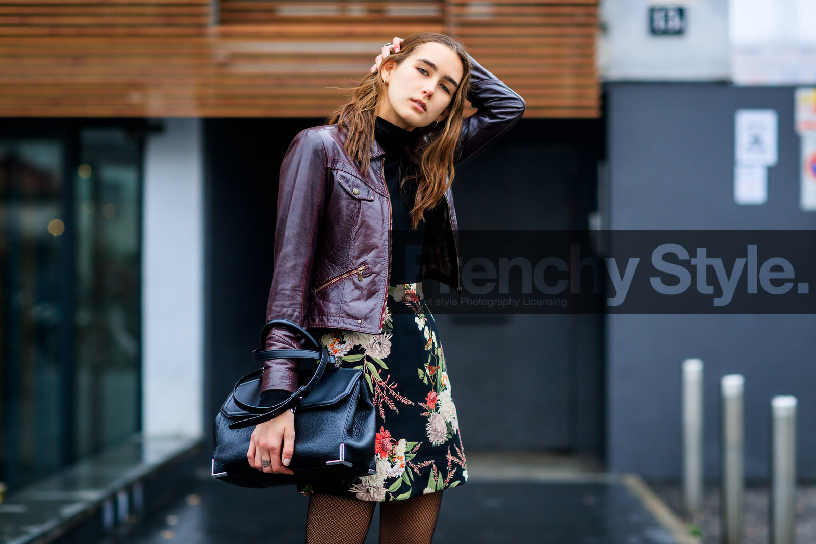 atmosphere details, AUTUMN WINTER 2017-2018, AW 17-18, black bag, black knit, black skirt, cropped top, detail, FALL WINTER 2017-2018, fashion week, fishnet, floral, flowers, frenchystyle, FW, FW 17-18, horizontal, jonathan paciullo, leather bag, leather jacket, MFW, MILAN, model, printed skirt, purple jacket, street style, tights