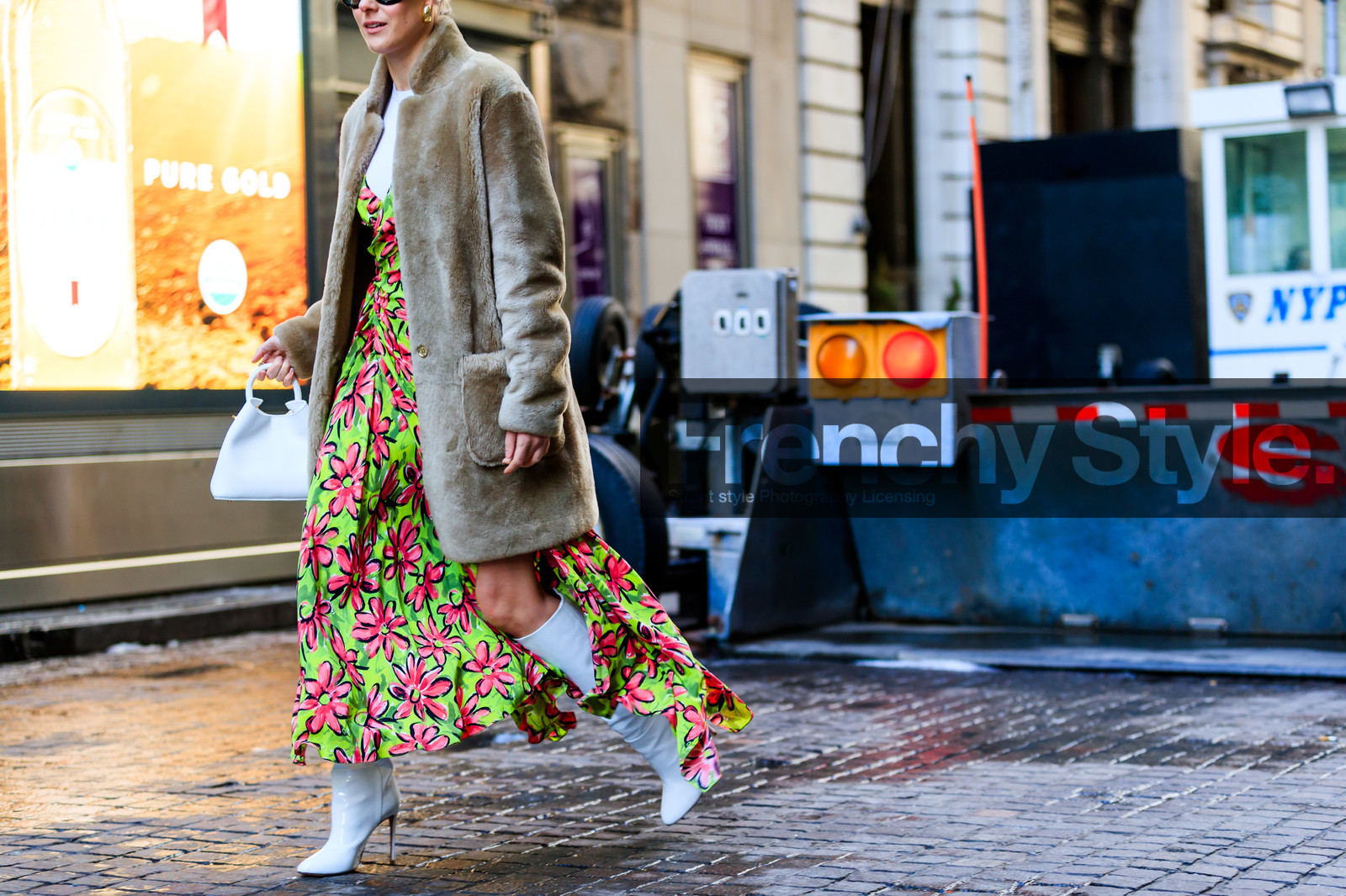 beige coat, beige fur, floral, flower, Fur coat, graphic dress, green dress, high boots, high heels, leather bag, leather shoes, printed dress, sofie valkiers, sunglasses, white bag, white boots, white sweater, street style, jonathan paciullo, frenchystyle, NYFW, NEW YORK, AUTUMN WINTER 2019-2020, AW 19-20, FALL WINTER 2019-2020, FW 19-20, FW, fashion week, atmosphere details, horizontal, detail