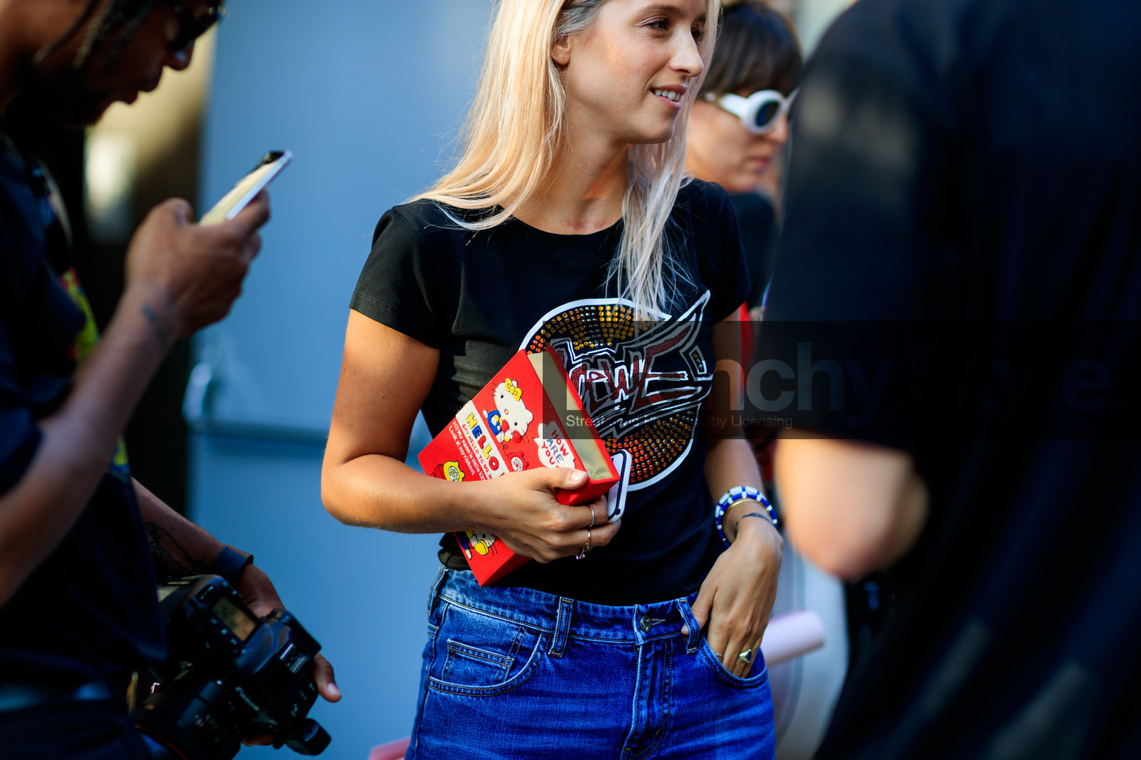 atmosphere details, black t shirt, blue denim, Charlotte Groeneveld, denim pants, detail, embroidered bag, embroideries, fashion week, frenchystyle, FW, horizontal, jeans, jonathan paciullo, loewe, NEW YORK, NYFW, olympia le tan, printed bag, printed t shirt, red clutch, SPRING SUMMER 2017, SS 17, street style, trousers, woman