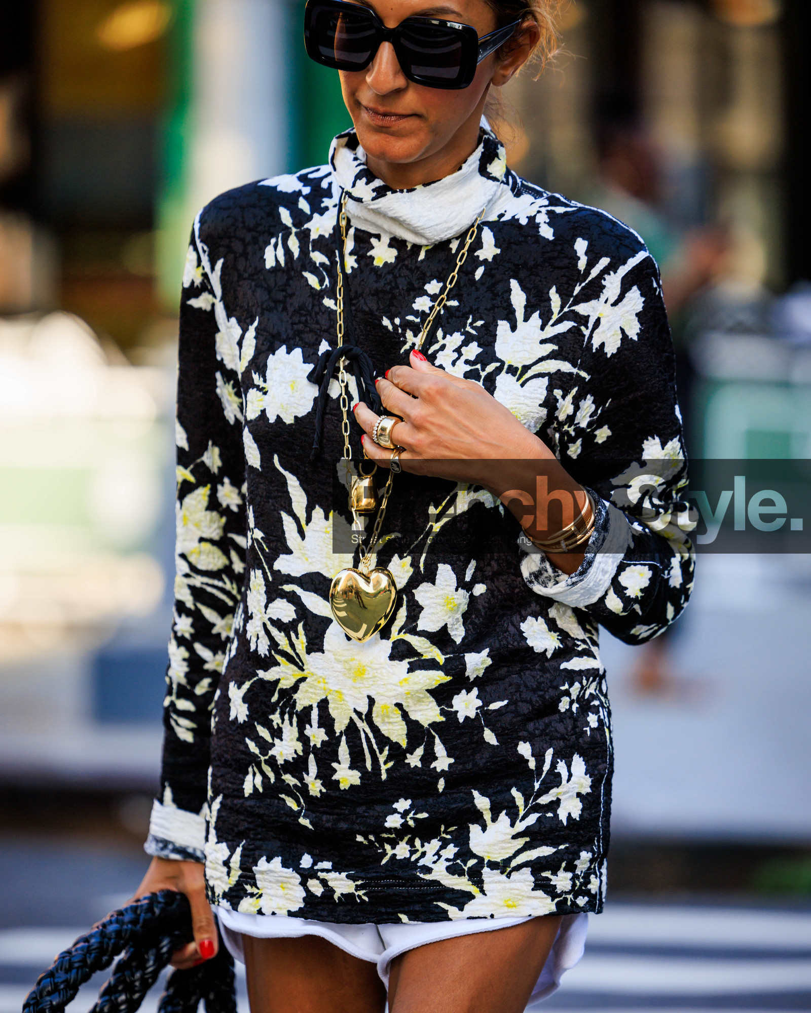 jonathan paciullo, FW, frenchystyle, fashion week, street style, vertical, detail, atmosphere details, NEW YORK, NYFW, SPRING SUMMER 2024, SS 24
