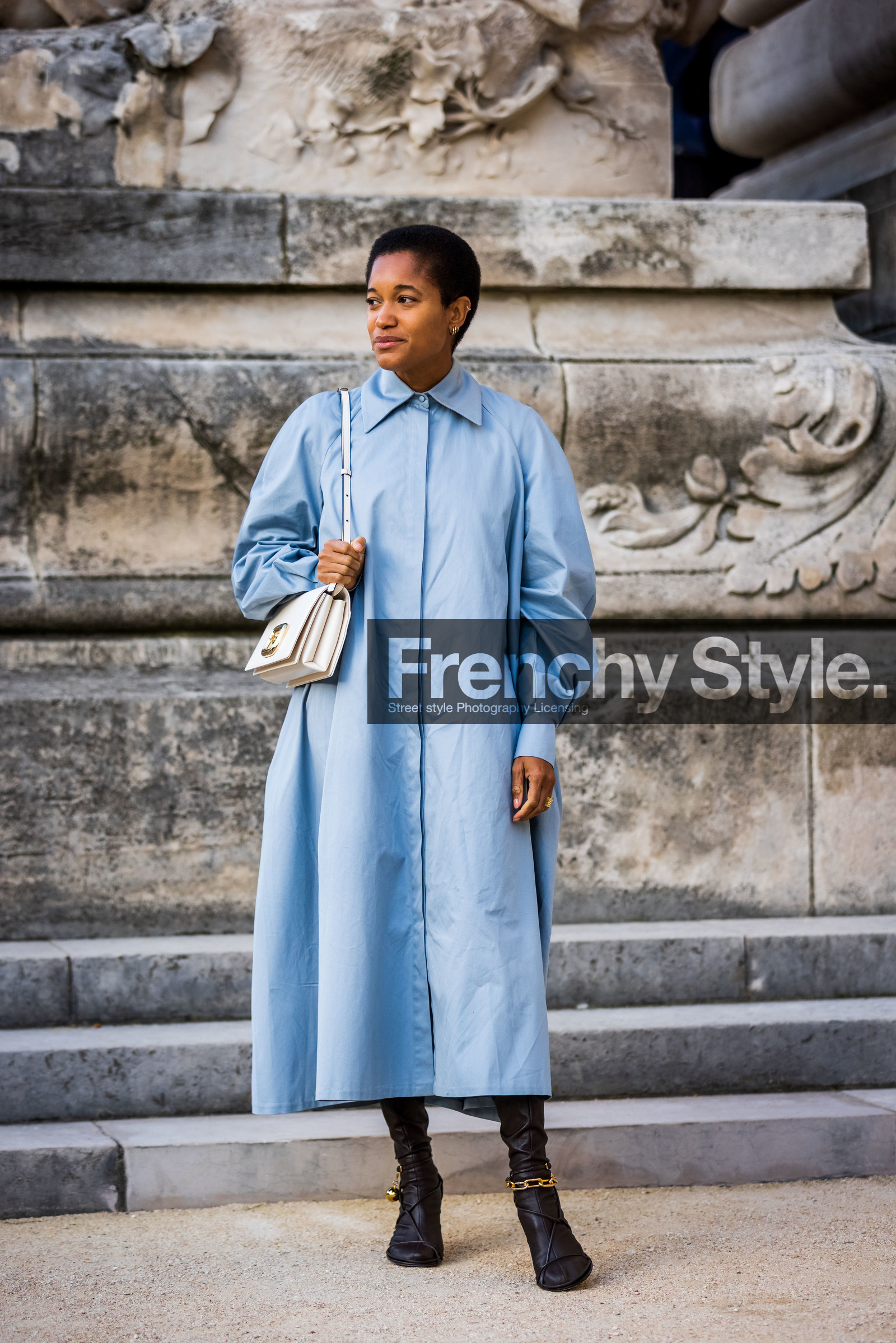 bag, black boots, blue coat, boots, coat, leather bag, leather boots, long coat, pastel, Tamu McPherson, white bag, street style, jonathan paciullo, FW, frenchystyle, fashion week, PFW, PARIS, SPRING SUMMER 2022, SS 22, vertical, full length