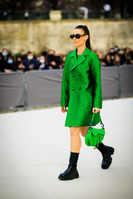 green coat, green saddle bag, fluo bag, dior bag, black boots, black sunglasses, leather boots, alice & j.s, alice barbier, fashion week, frenchystyle, FW, jonathan paciullo, street style, AUTUMN WINTER 2022-2023, FALL WINTER 2022_2023, FW 22-23, PFW, PARIS, vertical, full length