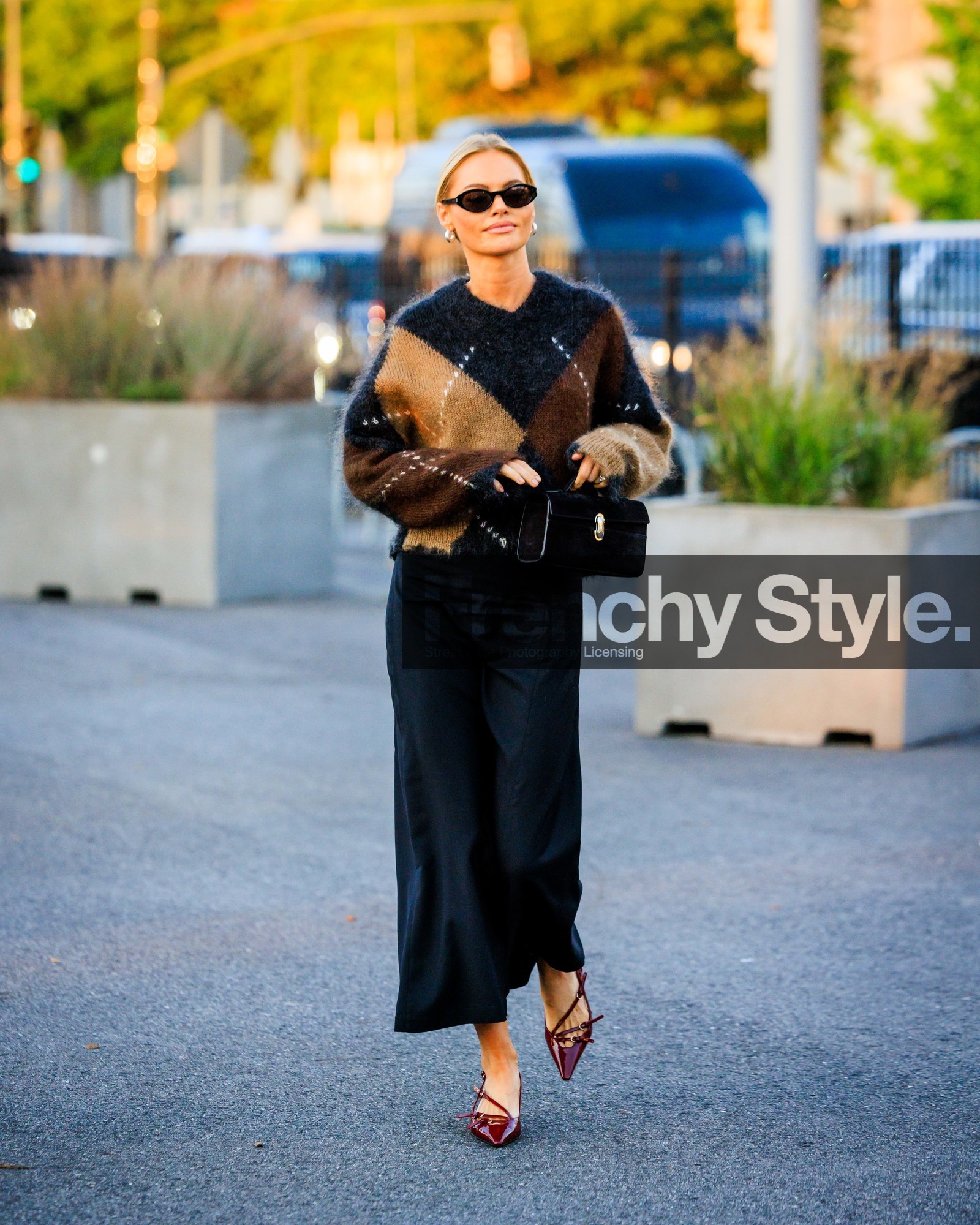 jonathan paciullo, FW, frenchystyle, fashion week, street style, vertical, full length, SPRING SUMMER 2024, SS 24, NYFW, NEW YORK