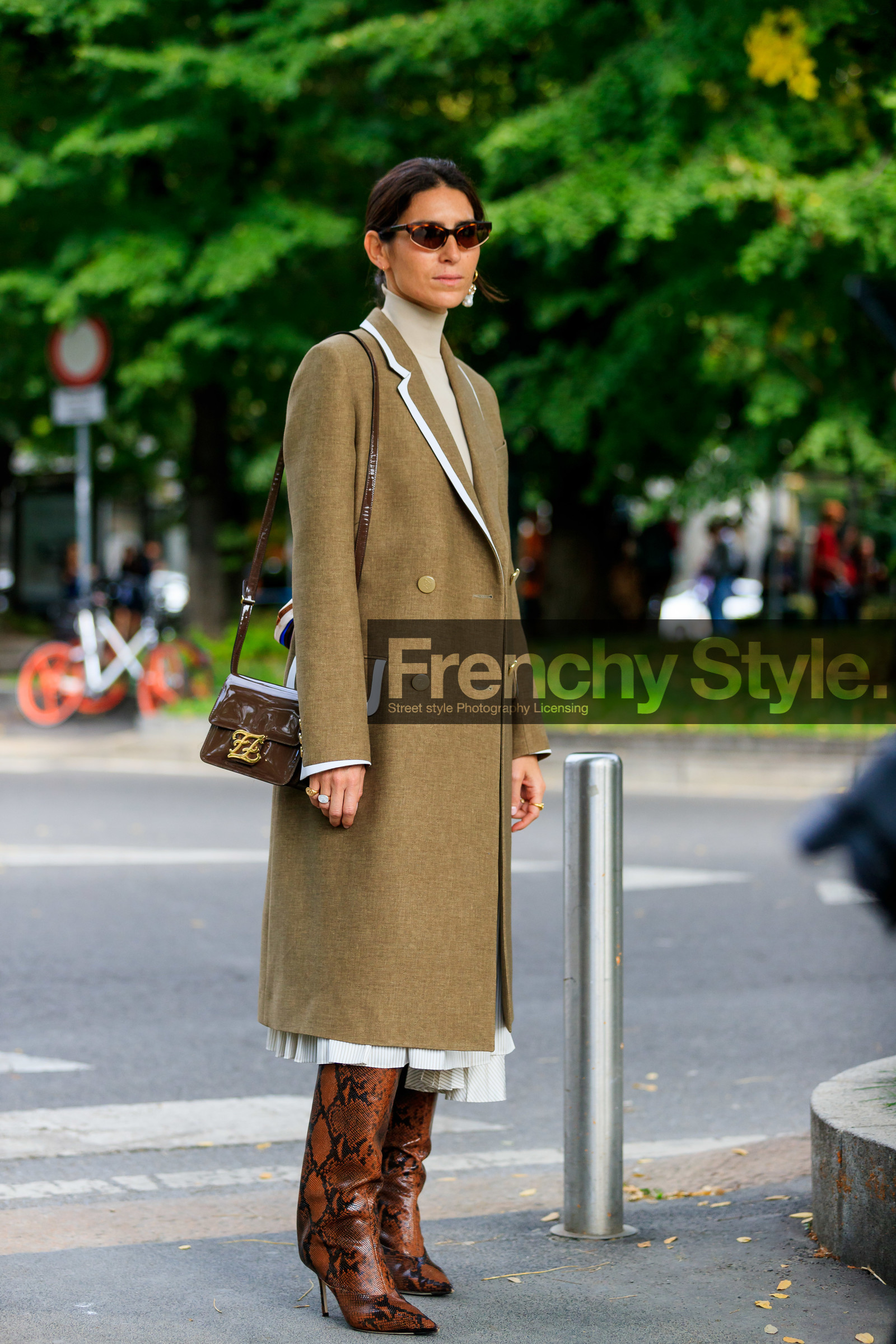 deborah reyner sebag, fendi bag, fendi look, fendi coat, beige coat, long coat, brown bag, polish bag, shoulder bag, brown leather boots, animal skin boots, high boots, high heels boots, light beige top, turtleneck top, fashion week, frenchystyle, FW, jonathan paciullo, street style, vertical, full length, MFW, MILAN, SPRING SUMMER 2020, SS 20