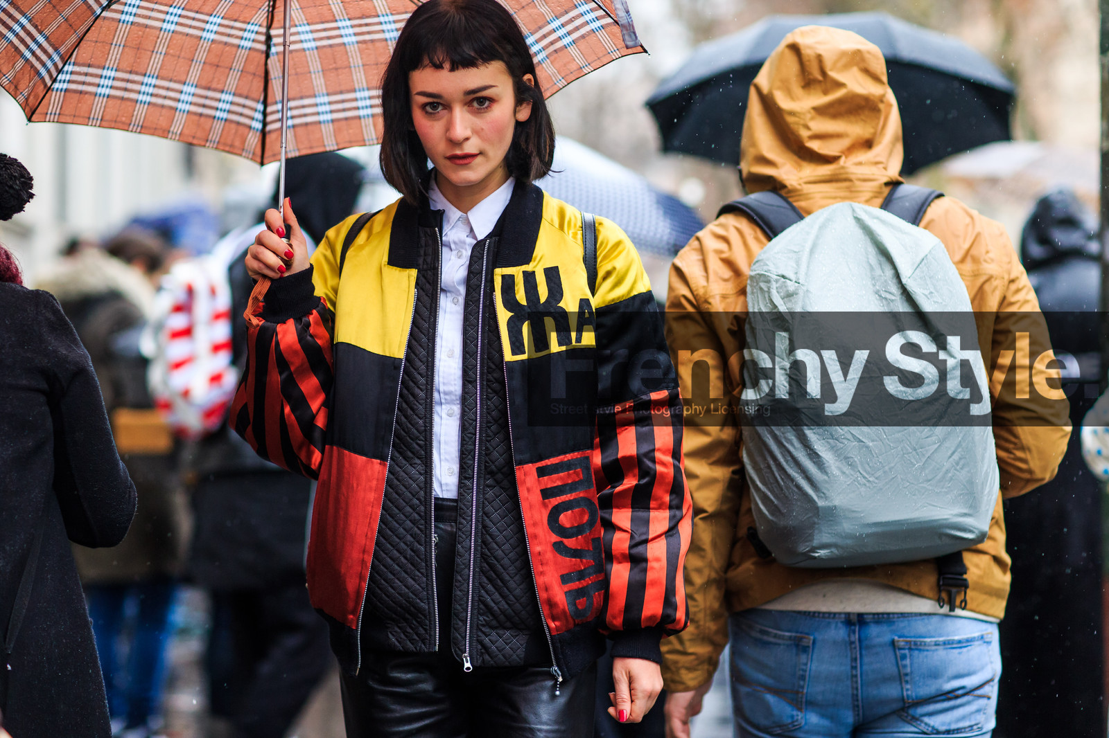 atmosphere details, AUTUMN WINTER 2016-2017, AW 16-17, black jacket, black pants, bomber jacket, detail, FALL WINTER 2016-2017, fashion week, frenchystyle, FW, FW 16-17, gosha rubchinskiy, graphic jacket, horizontal, jonathan paciullo, leather pants, LFW, LONDON, MENSWEAR, patchwork, printed jacket, red jacket, street style, trousers, umbrella, white shirt, yellow jacket