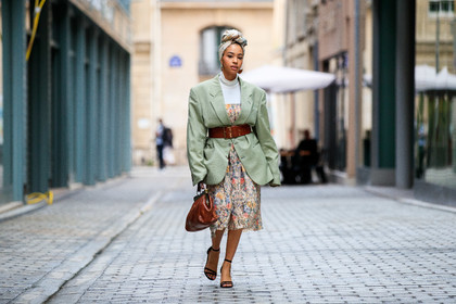 hair scarf, make up, make up details, strassed make up, light green jacket, belted jacket, camel leather belt, used belt, camel leather bag, white top, turtleneck top, strapless dress, floral printed dress, lace dress, multicolor dress, round shape earrings, golden earrings, PARIS, PFW, fashion week, frenchystyle, FW, jonathan paciullo, street style, SPRING SUMMER 2021, SS 21, horizontal, atmosphere details, full length