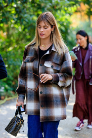 laura isaaz, fendi bag, monogrammed bag, bucket bag, mini bag, hand bag, brown leather bag, brown jacket, brown shirt, checked jacket, checked shirt, multi earrings, multi necklace, hoop earrings, mini earrings, mini hoop earrings, PARIS, PFW, SPRING SUMMER 2020, SS 20, fashion week, frenchystyle, FW, jonathan paciullo, street style, vertical, atmosphere details, detail