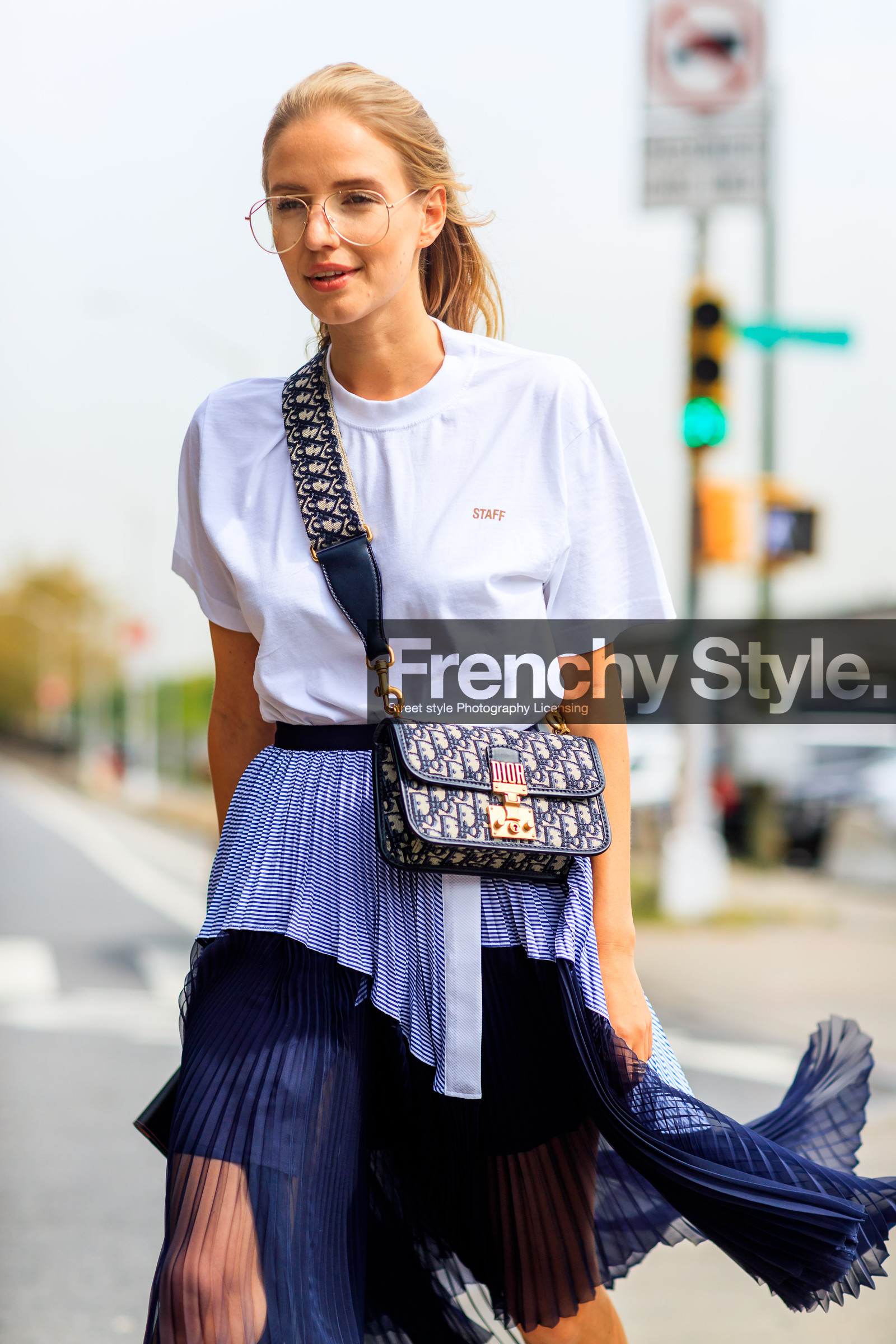 atmosphere details, blue bag, blue skirt, christian dior, detail, fashion week, frenchystyle, FW, graphic bag, graphic skirt, jonathan paciullo, leather bag, leonie hanne, monogram, NEW YORK, NYFW, pleated skirt, printed bag, printed skirt, SPRING SUMMER 2018, SS 18, street style, vertical, white t shirt