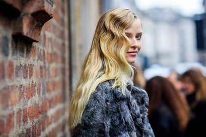 atmosphere details, AUTUMN WINTER 2016-2017, AW 16-17, blond hair, detail, FALL WINTER 2016-2017, fashion week, frenchystyle, fur jacket, FW, FW 16-17, grey fur, grey jacket, horizontal, jonathan paciullo, LFW, LONDON, long hair, MENSWEAR, model, navy sweater, piene burgers, portrait, street style, wet hair, white shirt