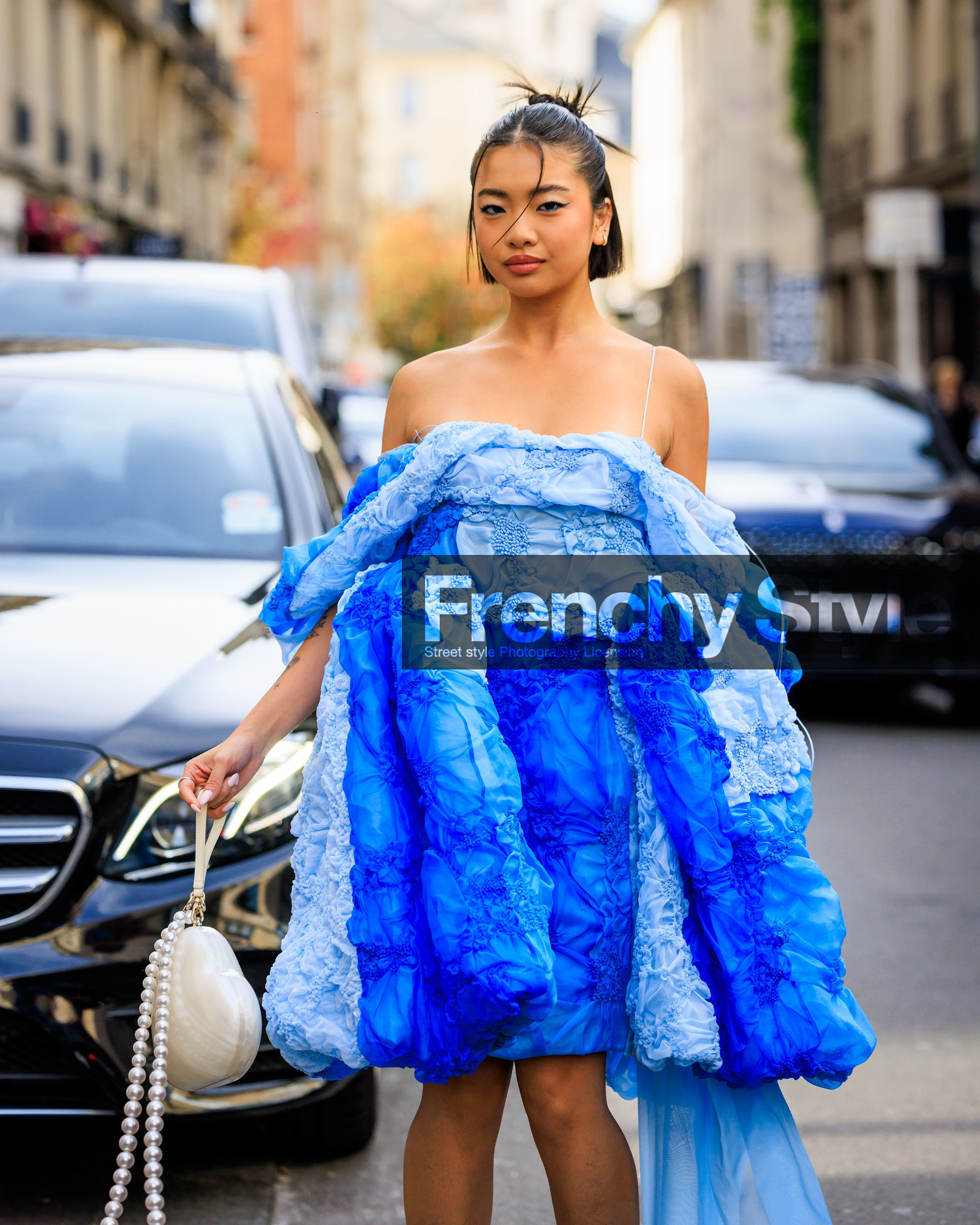 fashion week, frenchystyle, FW, jonathan paciullo, street style, PARIS, PFW, SPRING SUMMER 2024, SS 24, vertical, atmosphere details, detail