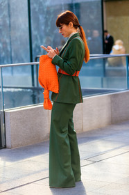 green jacket, green pants, belted jacket, orange belt, orange leather bag, plaited bag, plaited leather bag, bottega veneta bag, orange jacket, metalic frame sunglasses, smoked sunglasses, fashion week, frenchystyle, FW, jonathan paciullo, street style, MFW, MILAN, AUTUMN WINTER 2020-2021, FALL WINTER 2020-2021, FW 20-21, vertical, full length