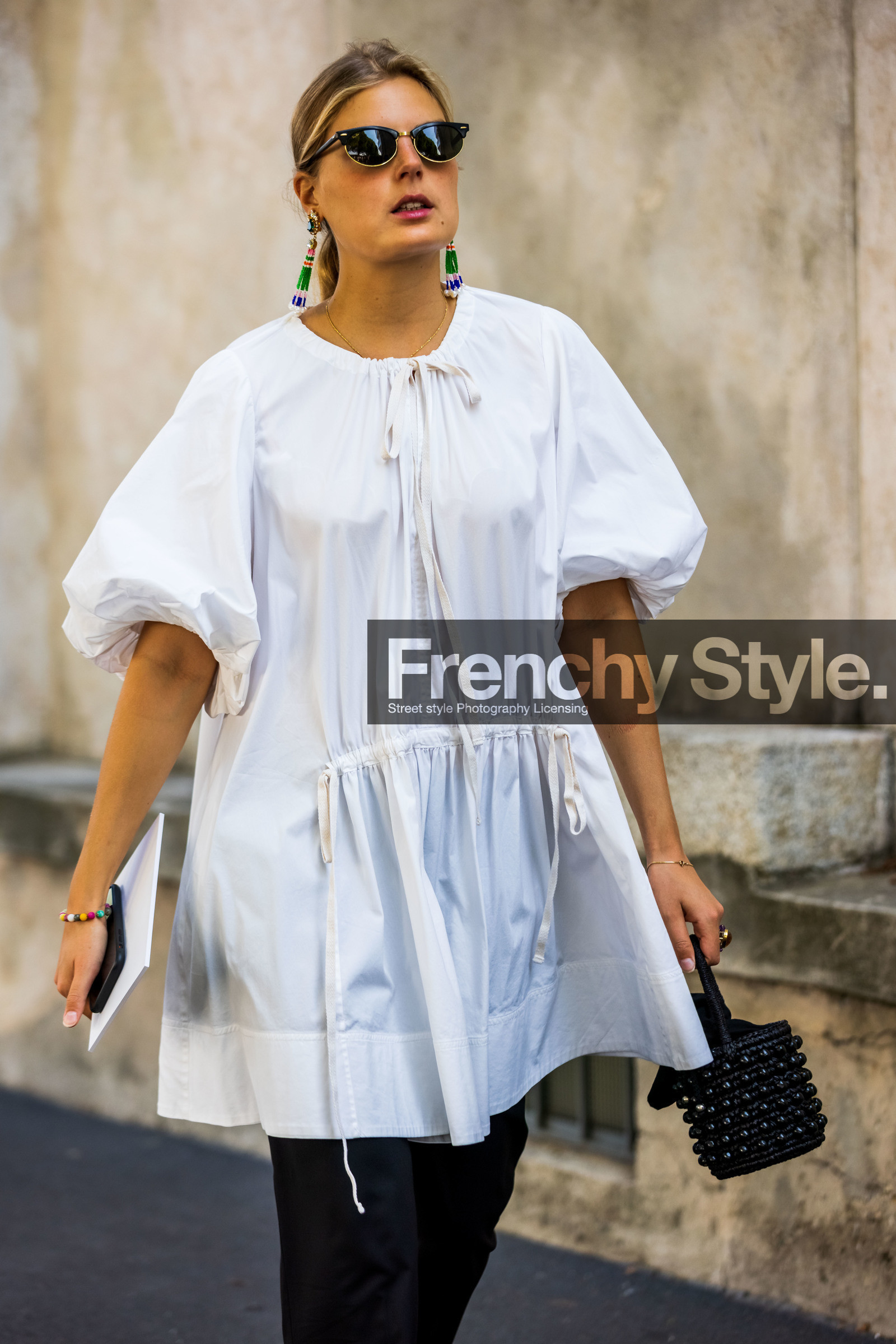 ballon sleeves, blouse, Claire Beermann, earrings, oversize sleeves, pearl earrings, sunglasses, white blouse: bead bag, black bag, black pants, small bag, fashion week, frenchystyle, FW, jonathan paciullo, street style, SPRING SUMMER 2022, SS 22, MFW, MILAN, vertical, atmosphere details