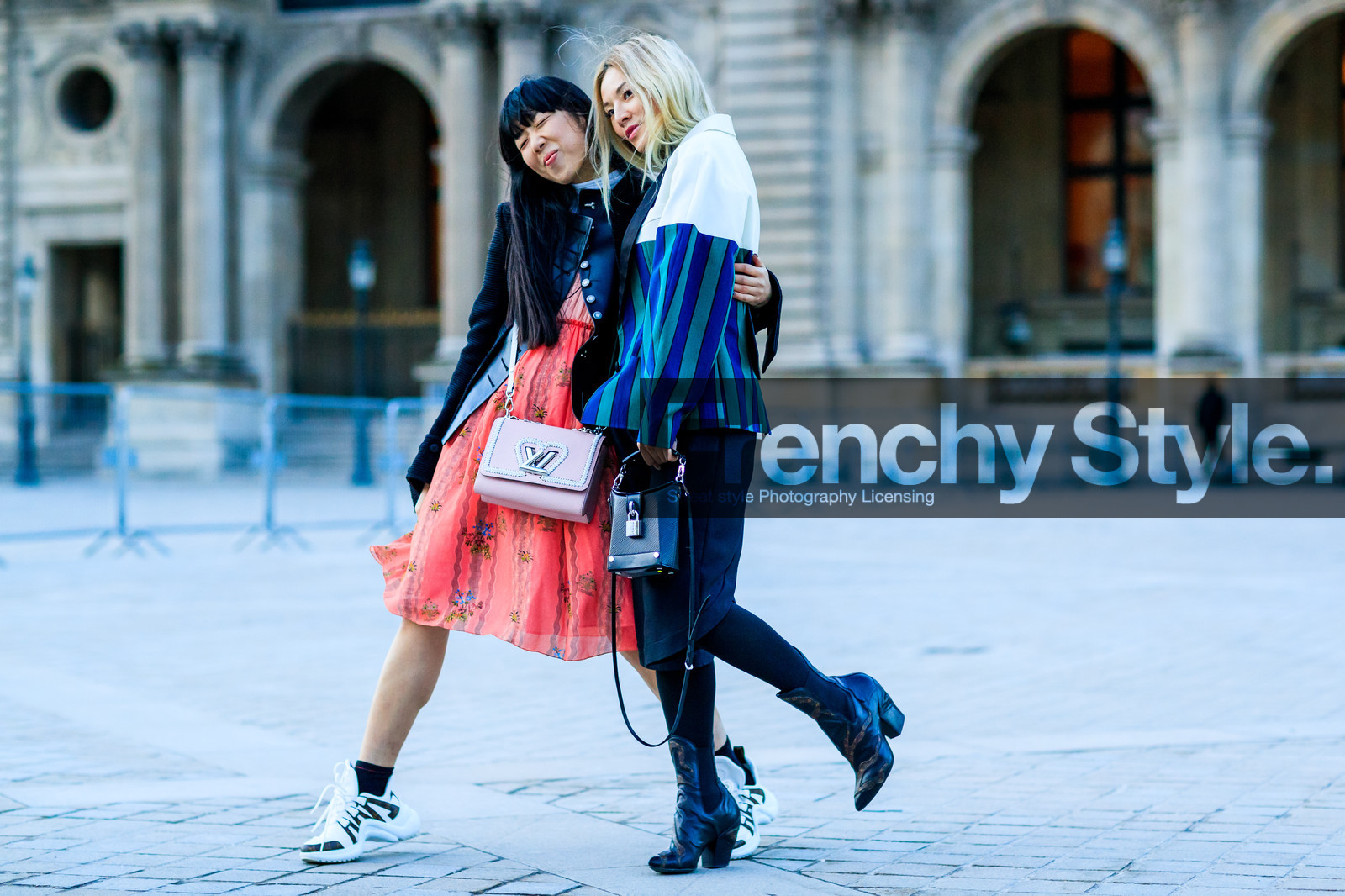black bag, black shoes, black skirt, graphic dress, graphic jacket, graphic shirt, high heels, leather bag, leather shoes, louis vuitton, pink bag, printed dress, printed jacket, printed shirt, red dress, striped shirt, tights, trousers, white sneakers, street style, jonathan paciullo, FW, frenchystyle, fashion week, PFW, PARIS, AUTUMN WINTER 2018-2019, FALL WINTER 2018-2019, FW 18-19, horizontal, atmosphere details, full length, tina leung, susie lau
