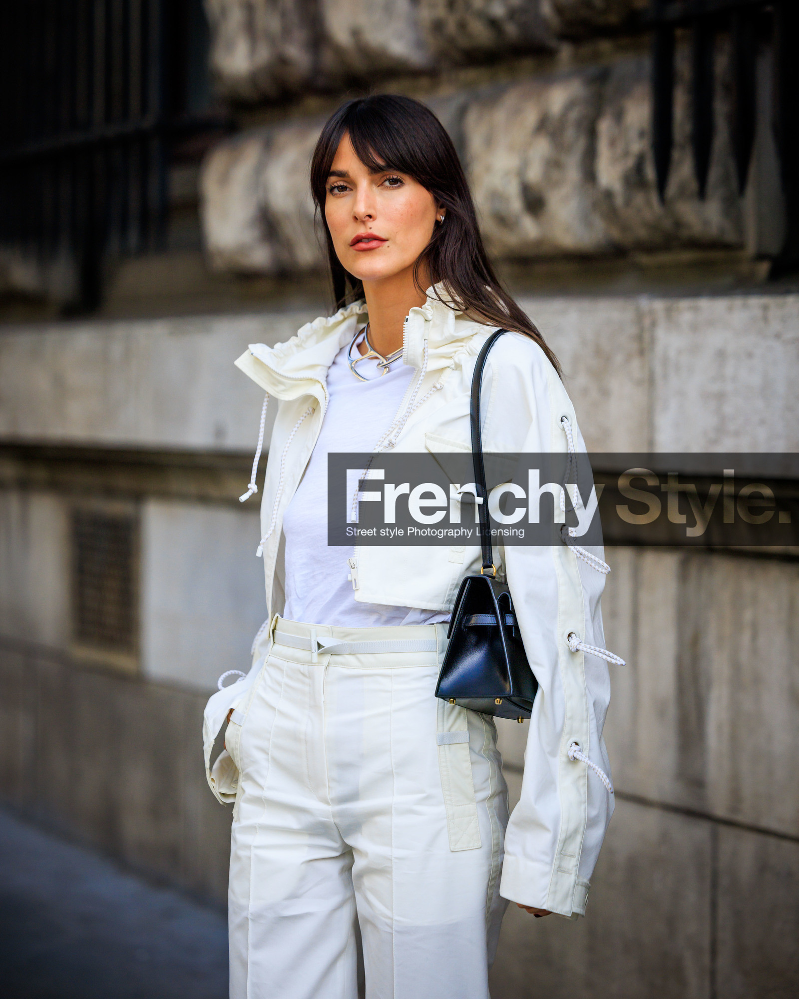 PARIS, PFW, fashion week, frenchystyle, FW, jonathan paciullo, street style, SPRING SUMMER 2024, SS 24, vertical, atmosphere details, detail