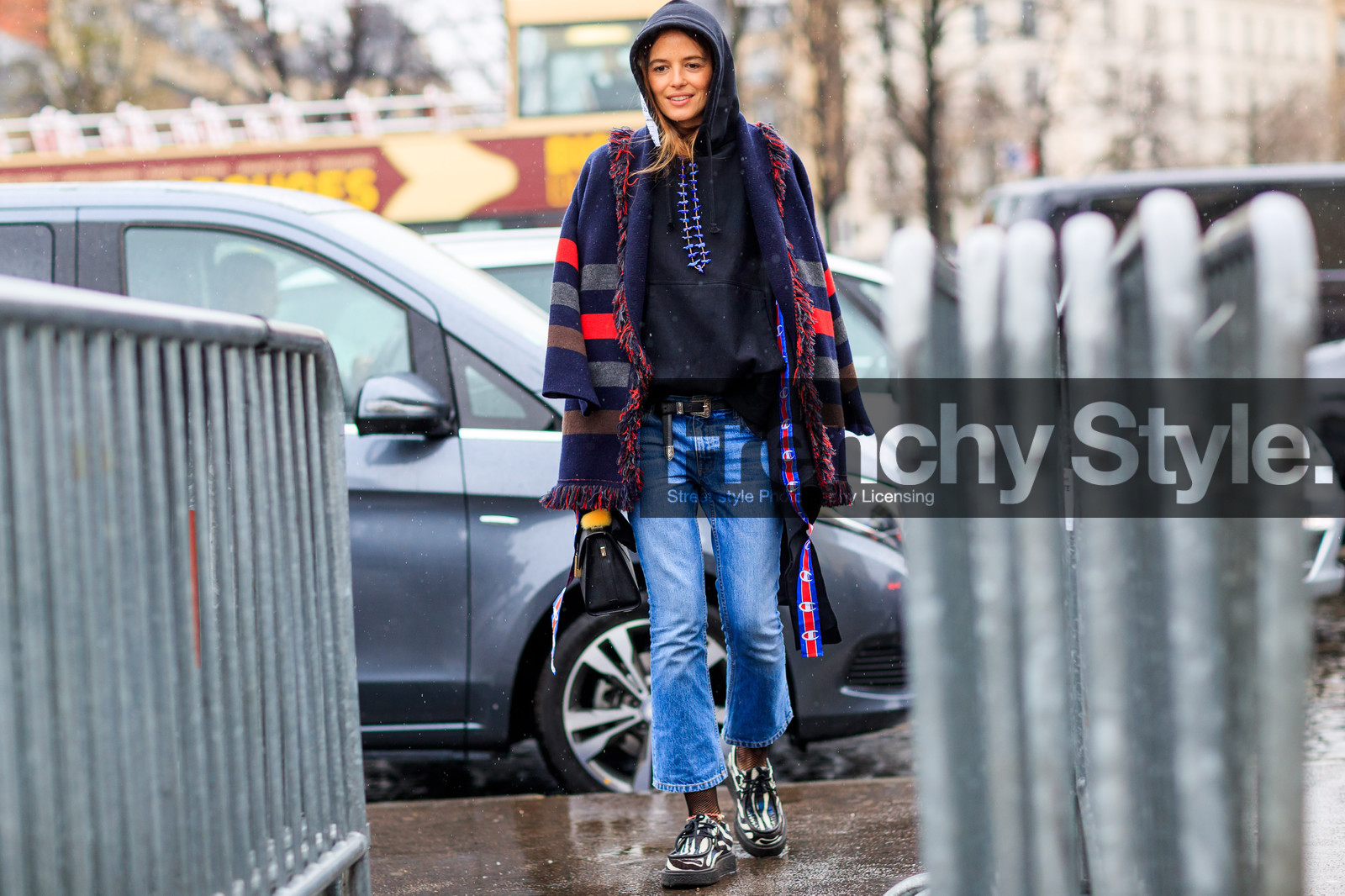 animal print, atmosphere details, AUTUMN WINTER 2017-2018, AW 17-18, black and white shoes, black bag, black belt, black sweater, blue denim, chiara totire, denim pants, FALL WINTER 2017-2018, fashion week, frenchystyle, full length, FW, FW 17-18, hoodie, horizontal, jeans, jonathan paciullo, leather belt, leather shoes, PARIS, PFW, poncho, street style, trousers, zebra
