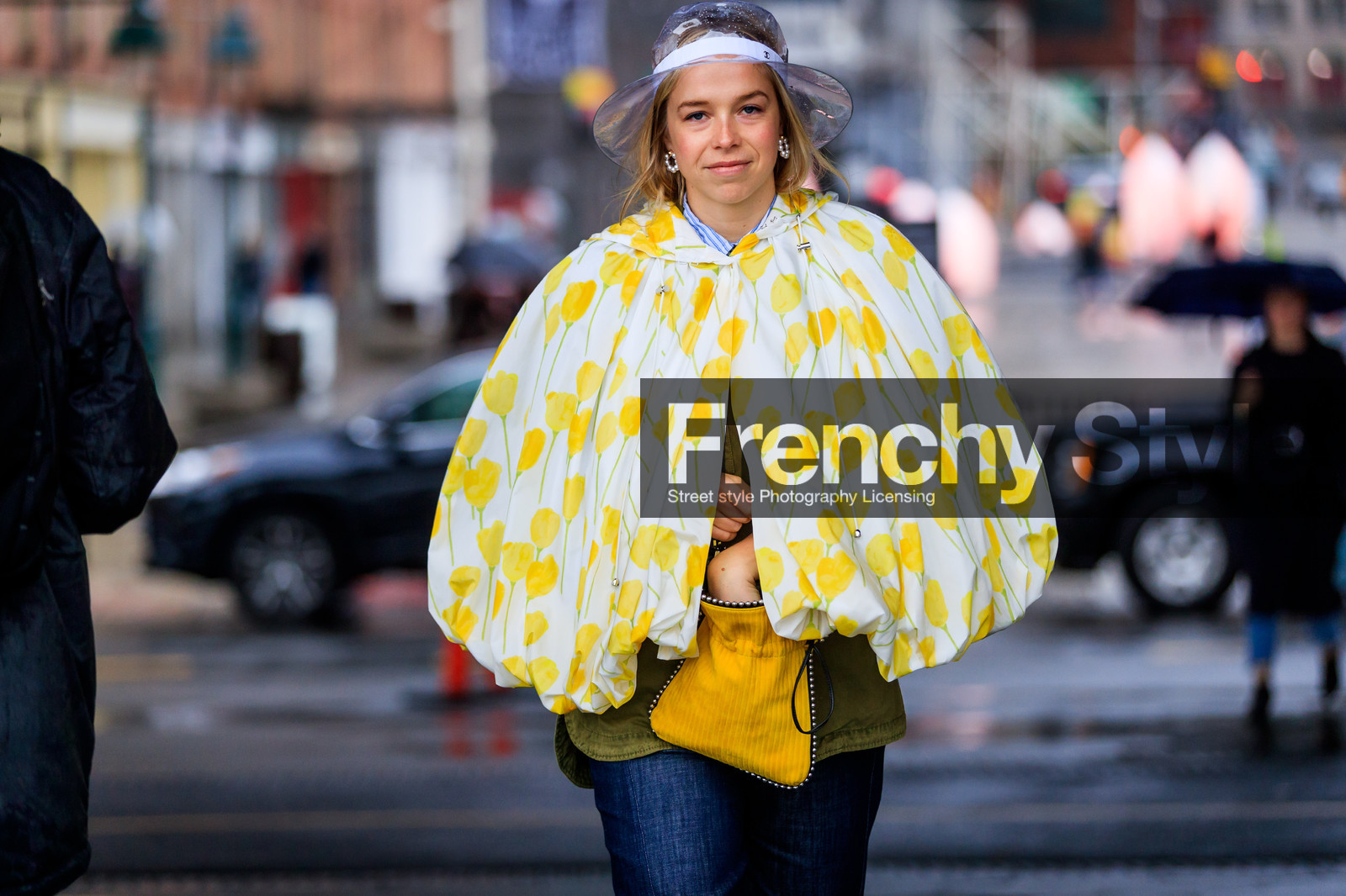 blue denim, chanel, denim pants, graphic jacket, green jacket, hat, jeans, leather bag, printed jacket, trousers, white jacket, yellow bag, yellow jacket, street style, jonathan paciullo, FW, frenchystyle, fashion week, NYFW, NEW YORK, AUTUMN WINTER 2018-2019, AW 18-19, FALL WINTER 2018-2019, FW 18-19, atmosphere details, horizontal, detail, chloe king