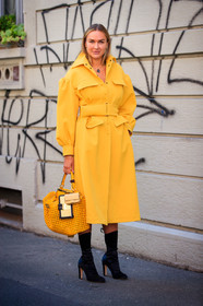 yellow dress, yellow jacket, jacket dress, long dress, belted dress, belted jacket, long sleeves dress, dress shirt, yellow bag, yellow leather bag, fendi bag, openwork bag, peekaboo bag, multi bag, hand bag, black boots, high boots, high heels boots, fendi boots, golden necklace, long necklace, stone necklace, fendi look, fendi dress, nina suess, fashion week, frenchystyle, FW, jonathan paciullo, street style, MFW, MILAN, SPRING SUMMER 2021, SS 21, vertical, full length