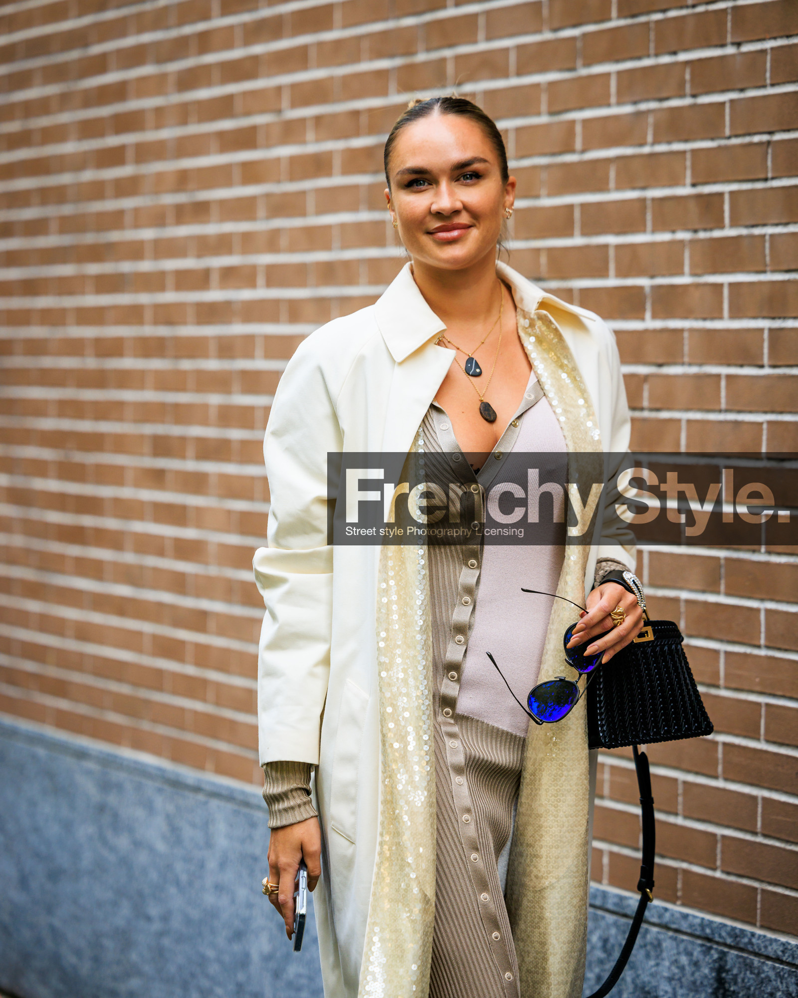 fashion week, frenchystyle, FW, jonathan paciullo, street style, MFW, MILAN, SPRING SUMMER 2024, SS 24, vertical, atmosphere details, detail