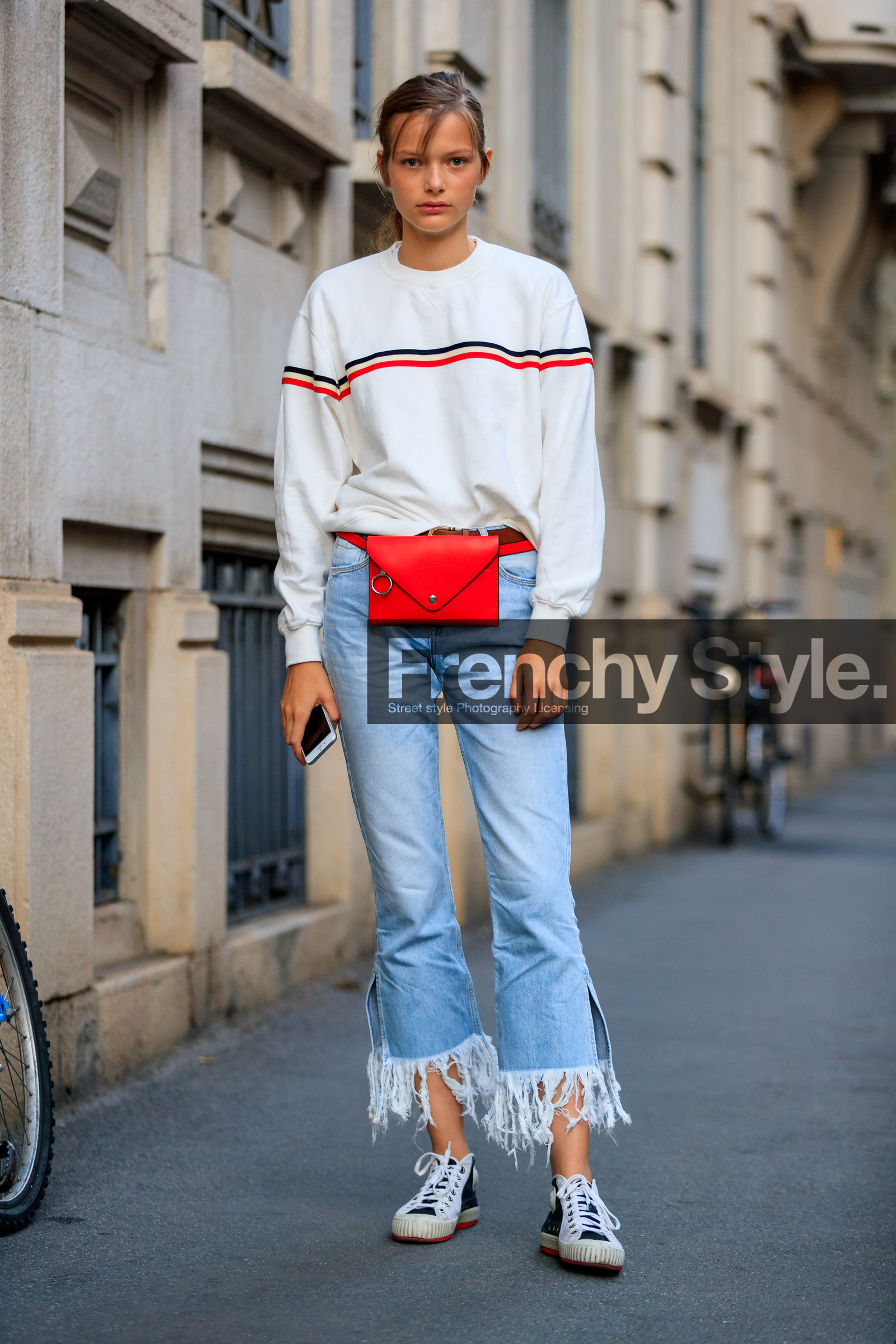 black shoes, black sneakers, blue denim, denim pants, fanny pack, fashion week, frenchystyle, full length, FW, jeans, jonathan paciullo, leather bag, leather shoes, MFW, MILAN, model, red bag, SPRING SUMMER 2018, SS 18, street style, trousers, vertical, white sweater