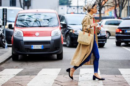 atmosphere details, AUTUMN WINTER 2016-2017, AW 16-17, basket, beige coat, beige scarf, blue denim, blue shoes, burberry, denim pants, FALL WINTER 2016-2017, fashion week, frenchystyle, full length, FW, FW 16-17, headband, horizontal, jeans, jonathan paciullo, LFW, LONDON, MENSWEAR, oksana on, printed scarf, street style, sunglasses, trench coat, trousers