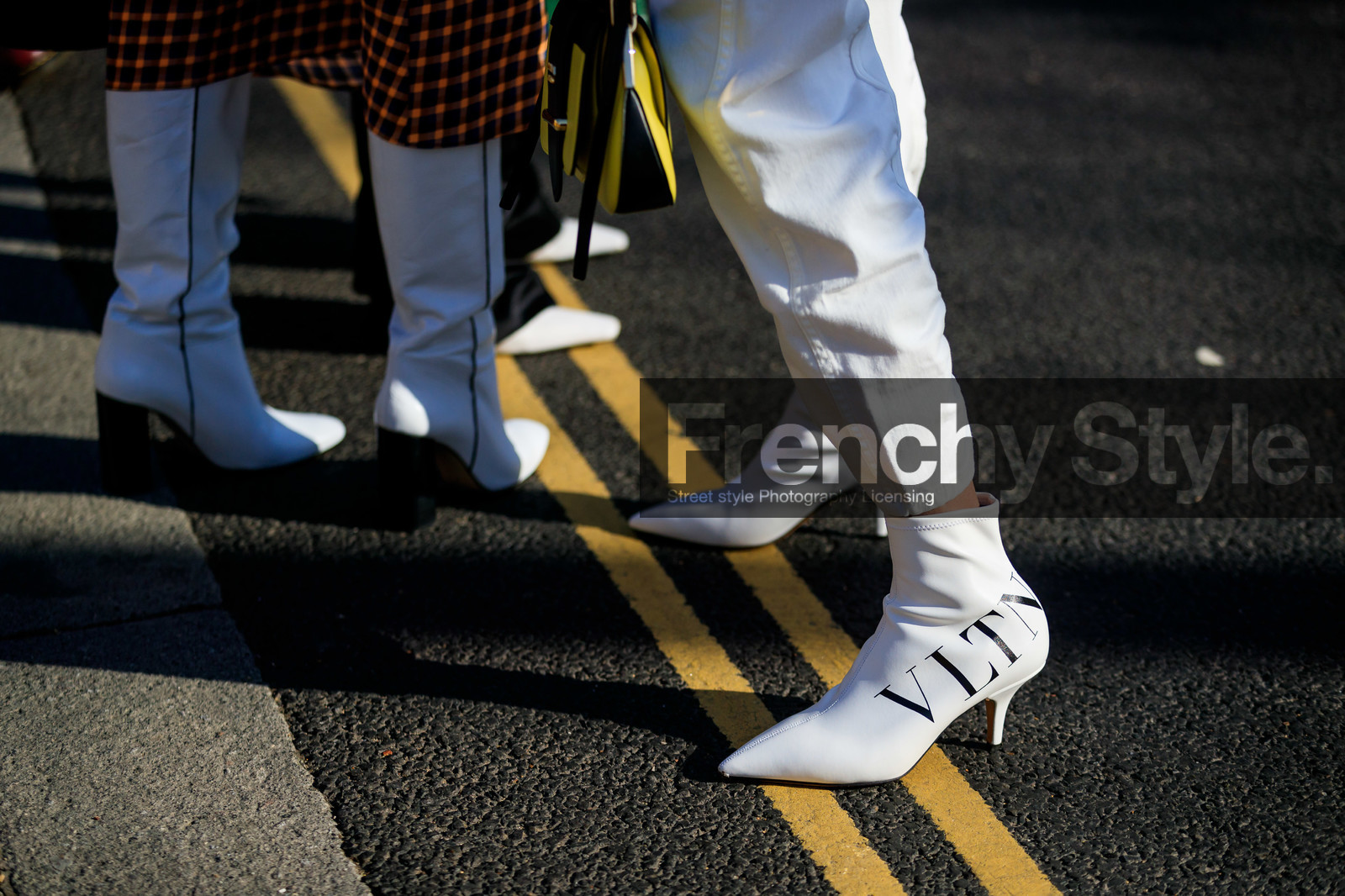 denim pants, high heels, jeans, leather shoes, leonie hanne, trousers, valentino, white boots, white denim, LONDON, LFW, fashion week, frenchystyle, FW, jonathan paciullo, street style, AUTUMN WINTER 2019-2020, AW 19-20, FW 19-20, FALL WINTER 2019-2020, horizontal, atmosphere details, detail