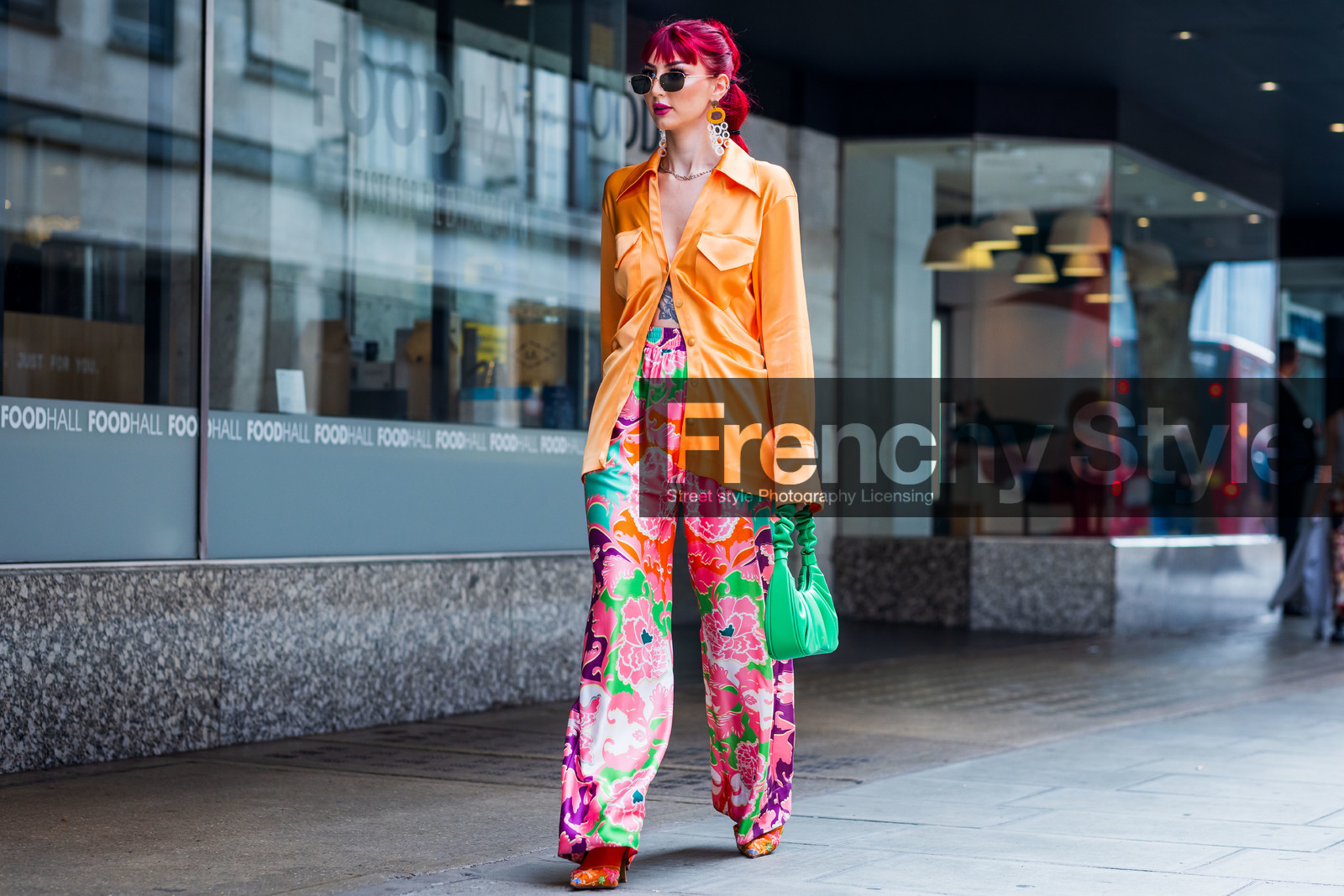 blazer, SILK, blue, navy blue, midi skirt, silver, turtleneck, print, sunglasses, handbag, fashion week, frenchystyle, FW, jonathan paciullo, street style, SPRING SUMMER 2022, SS 22, LFW, LONDON, horizontal, full length, atmosphere details