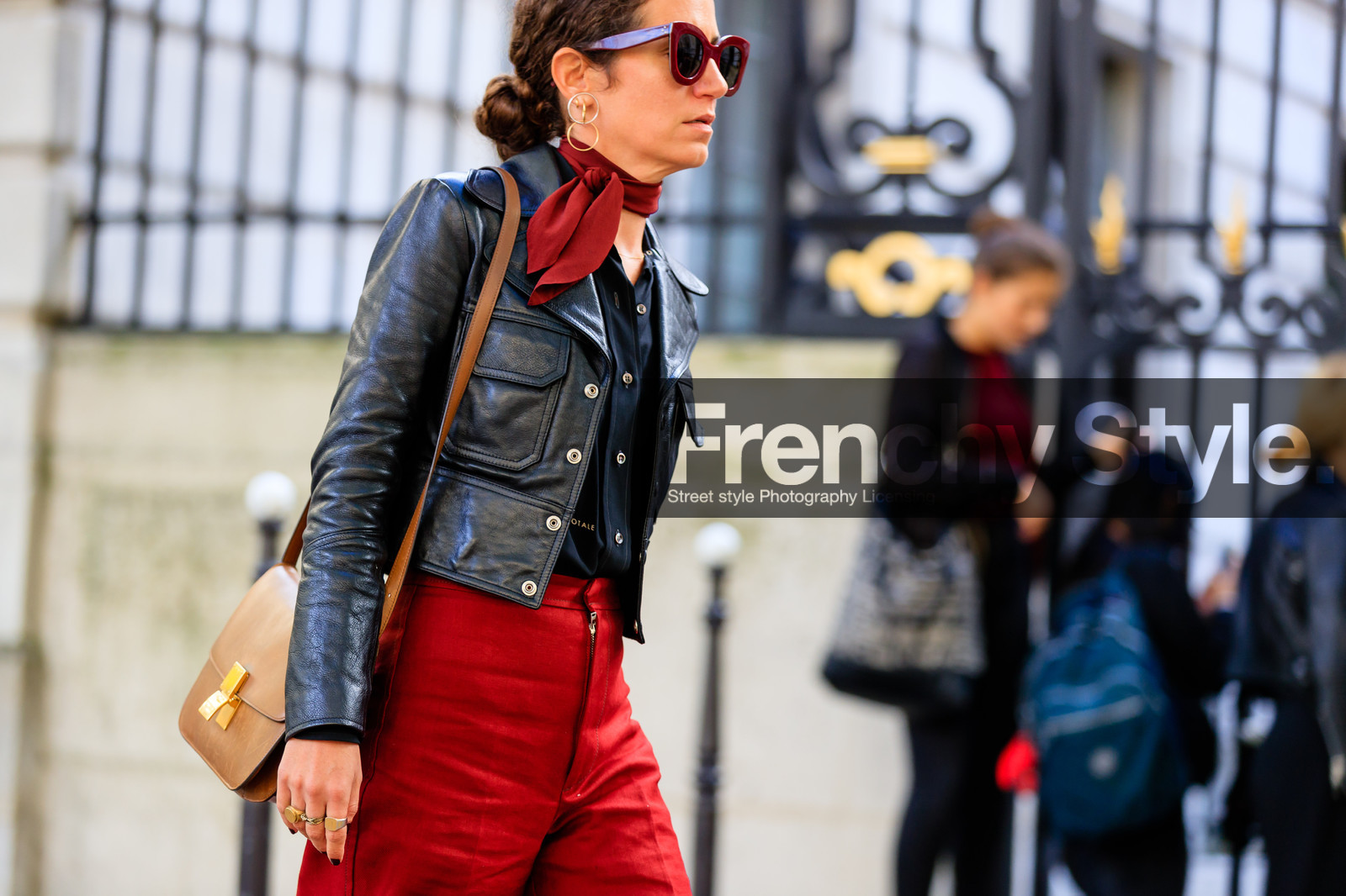 atmosphere details, black cardigan, black jacket, black perfecto, camel bag, detail, fashion week, frenchystyle, FW, horizontal, jonathan paciullo, leather bag, leather jacket, leather perfecto, ondine azoulay, PARIS, PFW, red pants, red scarf, SPRING SUMMER 2017, SS 17, street style, sunglasses, trousers