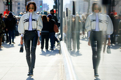 Chriselle Lim, aviator sunglasses, metalic frame sunglasses, longchamp jacket, longchamp bag, white leather bombers, white top, turtleneck top, black leather pants, zipped pants, tight pants, black leather bombers, black leather boots, low boots, fashion week, frenchystyle, FW, jonathan paciullo, street style, FALL WINTER 2020-2021, AUTUMN WINTER 2020-2021, FW 20-21, horizontal, atmosphere details, full length, NYFW, NEW YORK