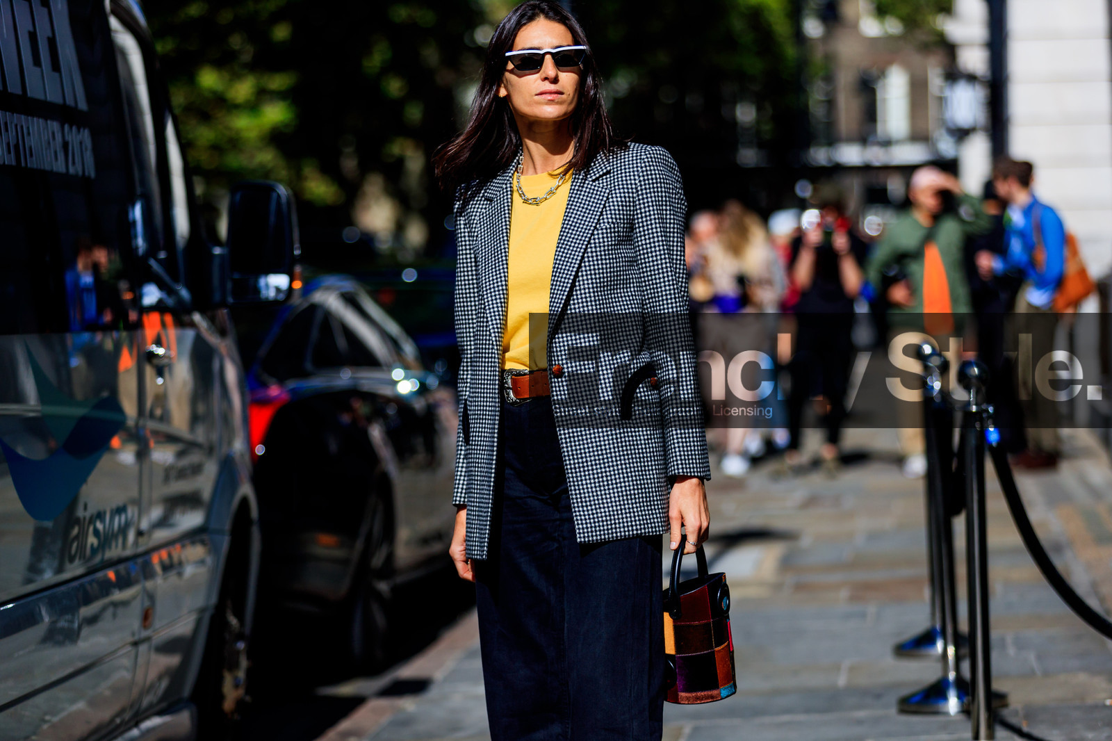 blazer, blue denim, deborah reyner sebag, denim pants, graphic bag, graphic jacket, grey jacket, jeans, leather bag, multicolor bag, patchwork, printed bag, printed jacket, red belt, sunglasses, trousers, yellow sweater, fashion week, frenchystyle, FW, jonathan paciullo, street style, LFW, LONDON, SPRING SUMMER 2019, SS 19, atmosphere details, horizontal, detail