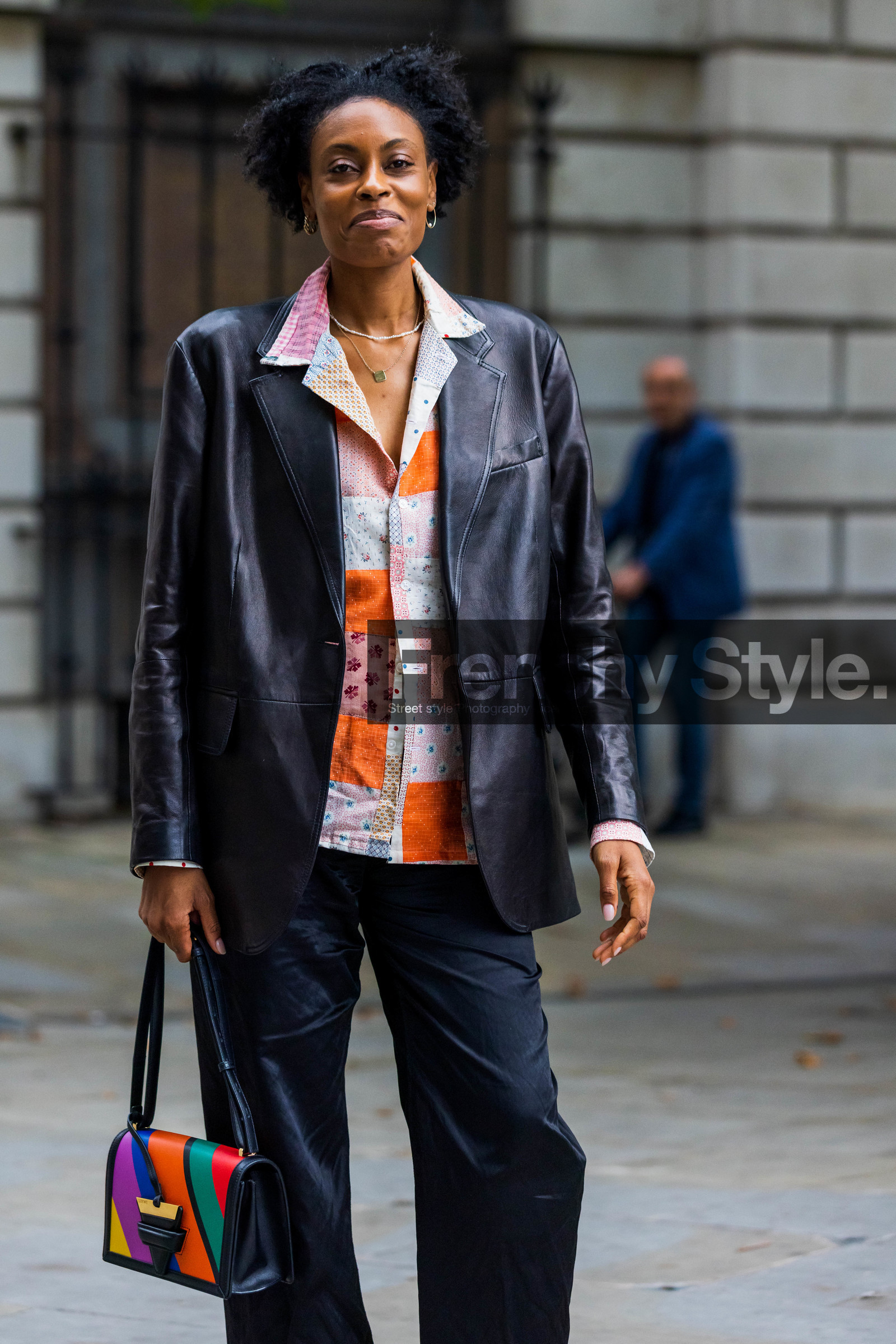 Donna Wallace, shirt, colorful, leather, blazer, handbag, trousers, fashion week, frenchystyle, FW, jonathan paciullo, street style, SS 22, SPRING SUMMER 2022, LFW, LONDON, vertical, atmosphere details, detail