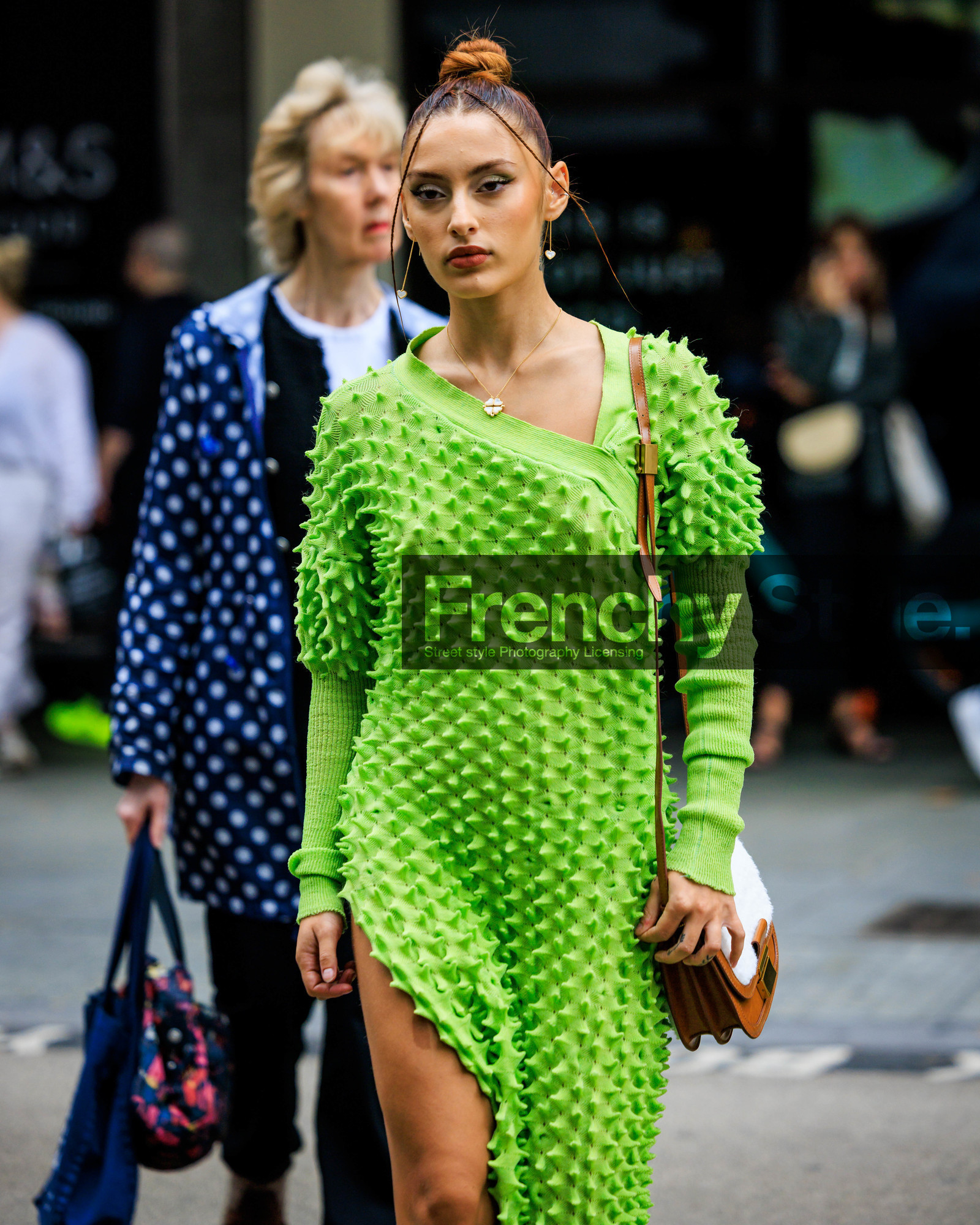 fashion week, frenchystyle, FW, jonathan paciullo, street style, LFW, LONDON, atmosphere details, detail, SPRING SUMMER 2024, SS 24