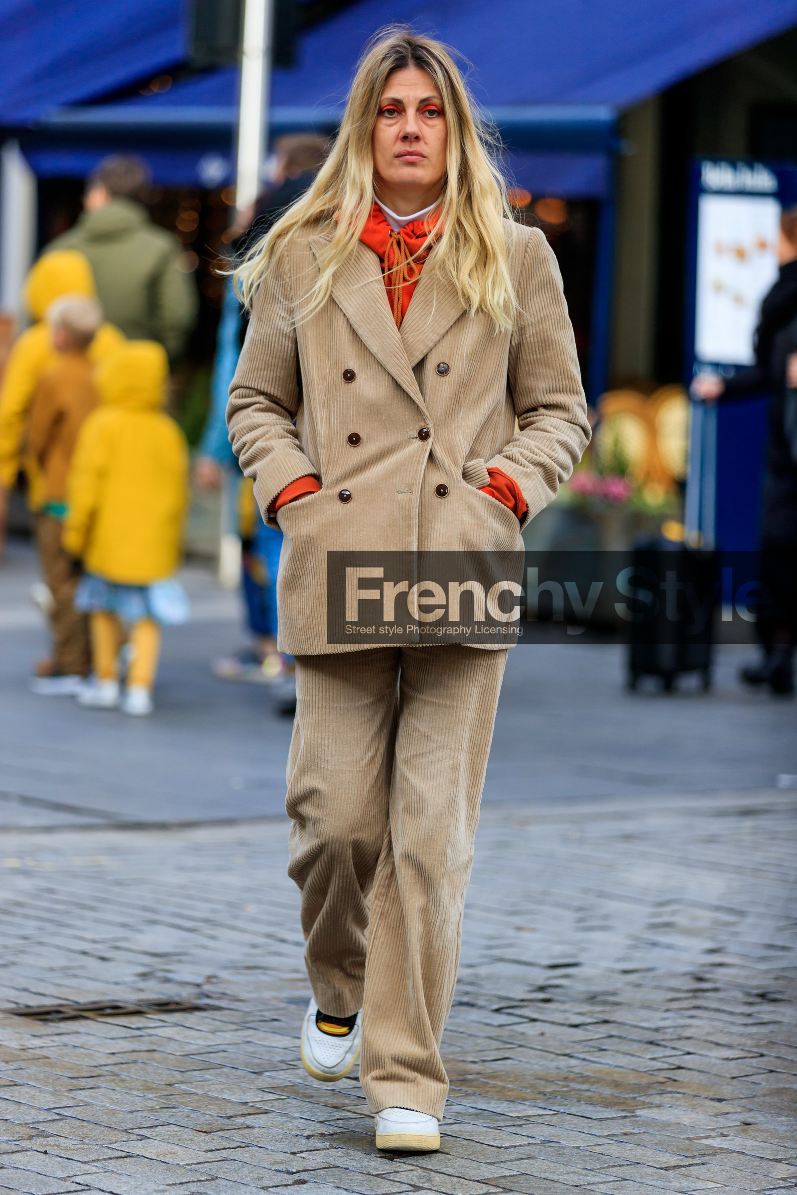 natalie hartley, beige jacket, beige pants, beige suits, velvet jacket, velvet pants, velvet suits, corduroy jacket, corduroy pants, corduroy suits, red eyeshadow, red hoodie, fashion week, frenchystyle, FW, jonathan paciullo, street style, LFW, LONDON, AUTUMN WINTER 2020-2021, FALL WINTER 2020-2021, FW 20-21, vertical, full length