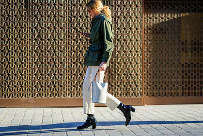 black shoes, green jacket, high heels, leather bag, leather shoes, sunglasses, trousers, white bag, white pants, PARIS, PFW, street style, jonathan paciullo, FW, frenchystyle, fashion week, AUTUMN WINTER 2019-2020, AW 19-20, FALL WINTER 2019-2020, FW 19-20, horizontal, atmosphere details, detail