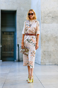 beige dress, candela novembre, fashion week, floral, flower, frenchystyle, full length, FW, high heels, jonathan paciullo, leather bag, leather belt, leather shoes, PARIS, PFW, printed bag, printed dress, red belt, silk dress, SPRING SUMMER 2017, SS 17, street style, sunglasses, vertical, yellow sandals
