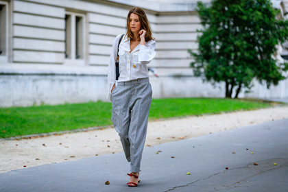 atmosphere details, fashion week, frenchystyle, full length, FW, grey pants, horizontal, jonathan paciullo, leather shoes, PARIS, PFW, red shoes, SPRING SUMMER 2017, SS 17, street style, trousers, white shirt