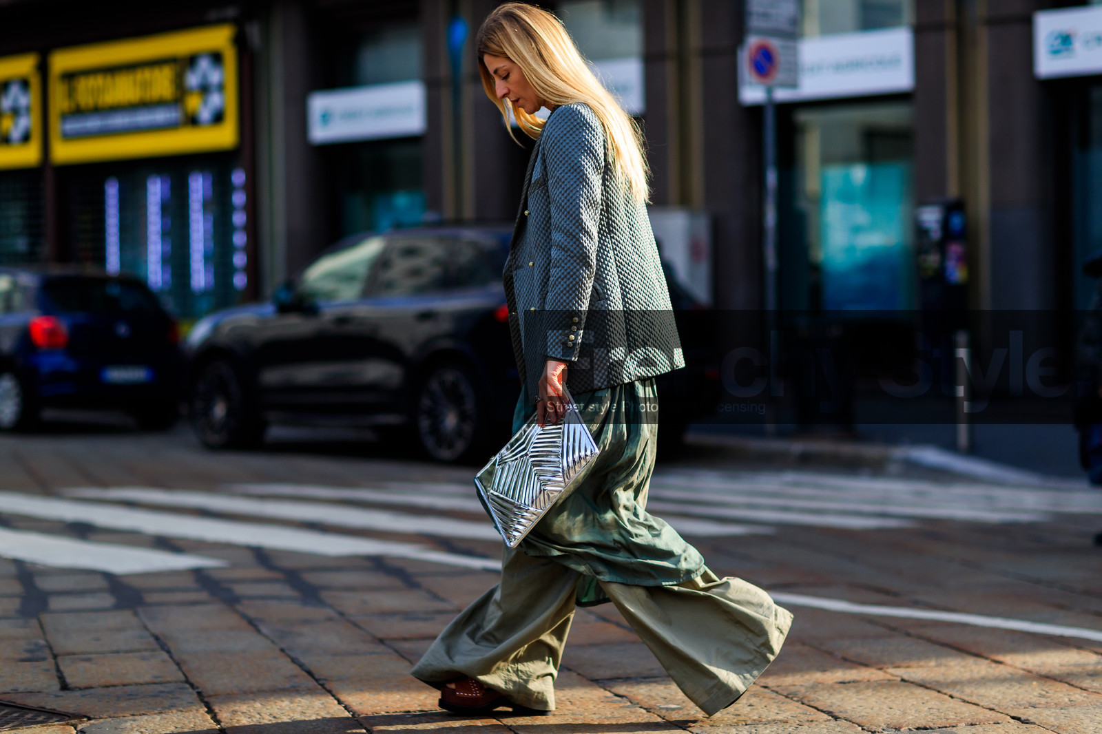 ada kokosar, atmosphere details, AUTUMN WINTER 2017-2018, AW 17-18, blazer, FALL WINTER 2017-2018, fashion week, frenchystyle, full length, FW, FW 17-18, green dress, green pants, grey jacket, horizontal, jonathan paciullo, leather bag, leather shoes, MFW, MILAN, shiny bag, silk dress, silver bag, street style, trousers, wide pants