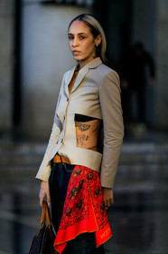 hera pradel, blue jeans, boyfriend jeans, light beige jacket, openwork jacket, red scarf, printed scarf, louis vuitton scarf, tatoo, monogrammed scarf, denim, fashion week, frenchystyle, FW, jonathan paciullo, street style, PFW, PARIS, vertical, atmosphere details, detail