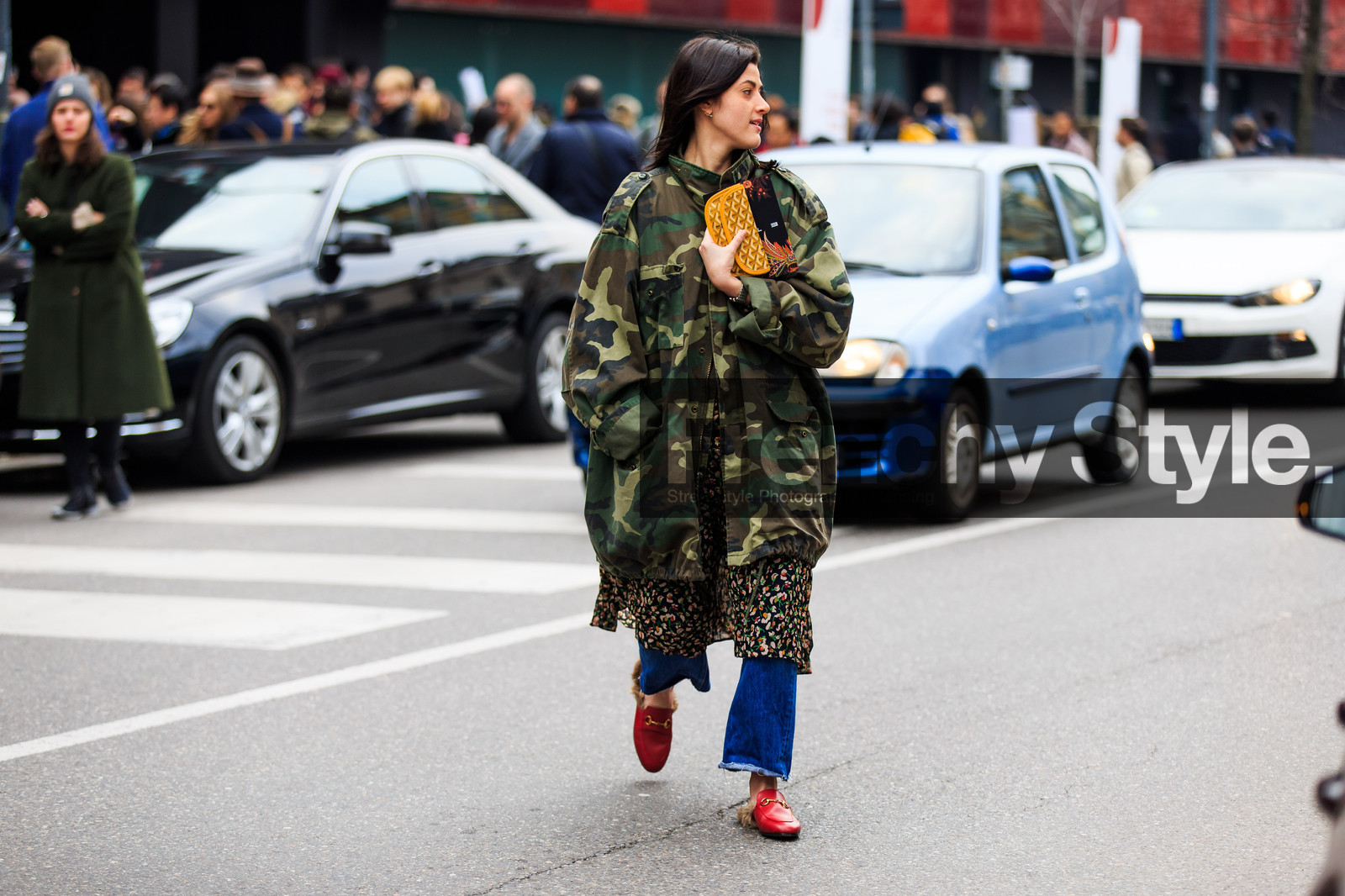 atmosphere details, AUTUMN WINTER 2016-2017, AW 16-17, blue denim, camo jacket, camouflage, denim pants, embroidered slippers, FALL WINTER 2016-2017, fashion week, frenchystyle, full length, fur shoes, FW, FW 16-17, goyard, green coat, green jacket, gucci, horizontal, jeans, jonathan paciullo, LFW, LONDON, MENSWEAR, military jacket, printed jacket, red shoes, red slippers, street style, trousers
