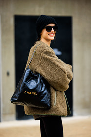 black beanie, chanel, black sunglasses, kaki coat, furry coat, fluffy coat, chanel bag, leather bag, logo bag, black leggings, profile, model, fashion week, frenchystyle, FW, jonathan paciullo, street style, PARIS, PFW, SPRING SUMMER 2022, SS 22, atmosphere details, detail, vertical