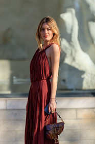 brown bag, camille rowe, christian dior, graphic bag, leather bag, pleated dress, printed bag, red bag, red dress, saddle bag, snake print, PARIS, PFW, street style, jonathan paciullo, FW, frenchystyle, fashion week, AUTUMN WINTER 2019-2020, AW 19-20, FALL WINTER 2019-2020, FW 19-20, vertical, atmosphere details, detail