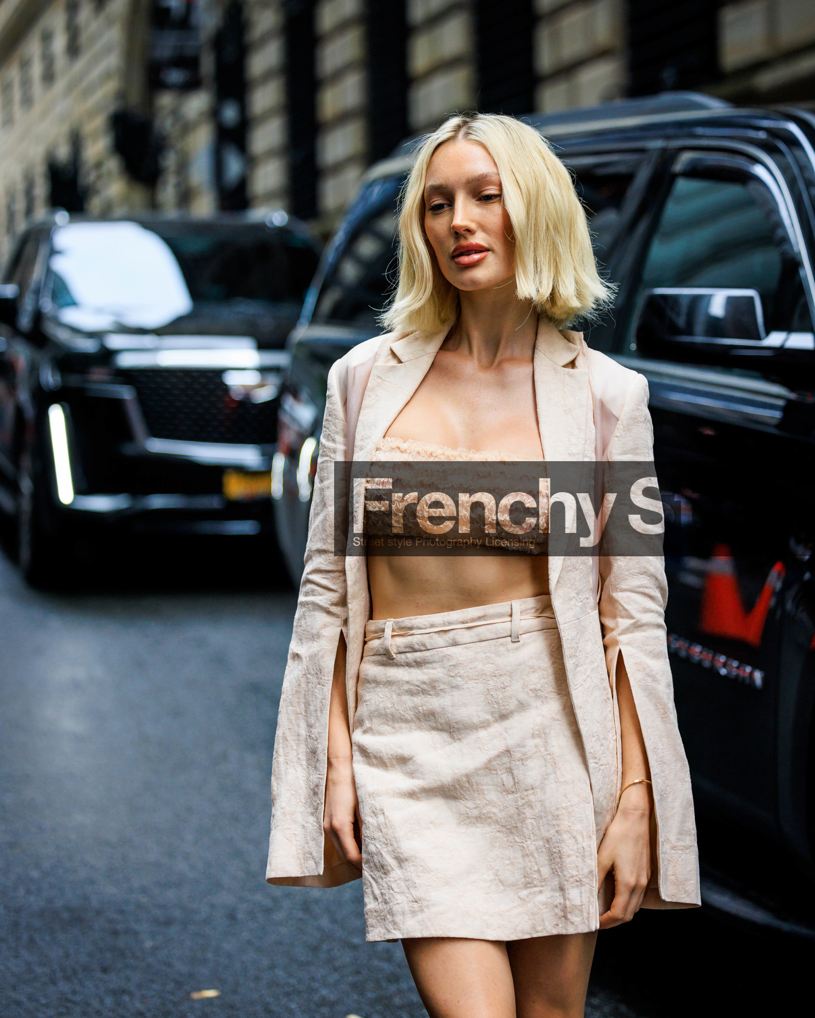 jonathan paciullo, FW, frenchystyle, fashion week, street style, vertical, detail, atmosphere details, NYFW, NEW YORK, SPRING SUMMER 2024, SS 24