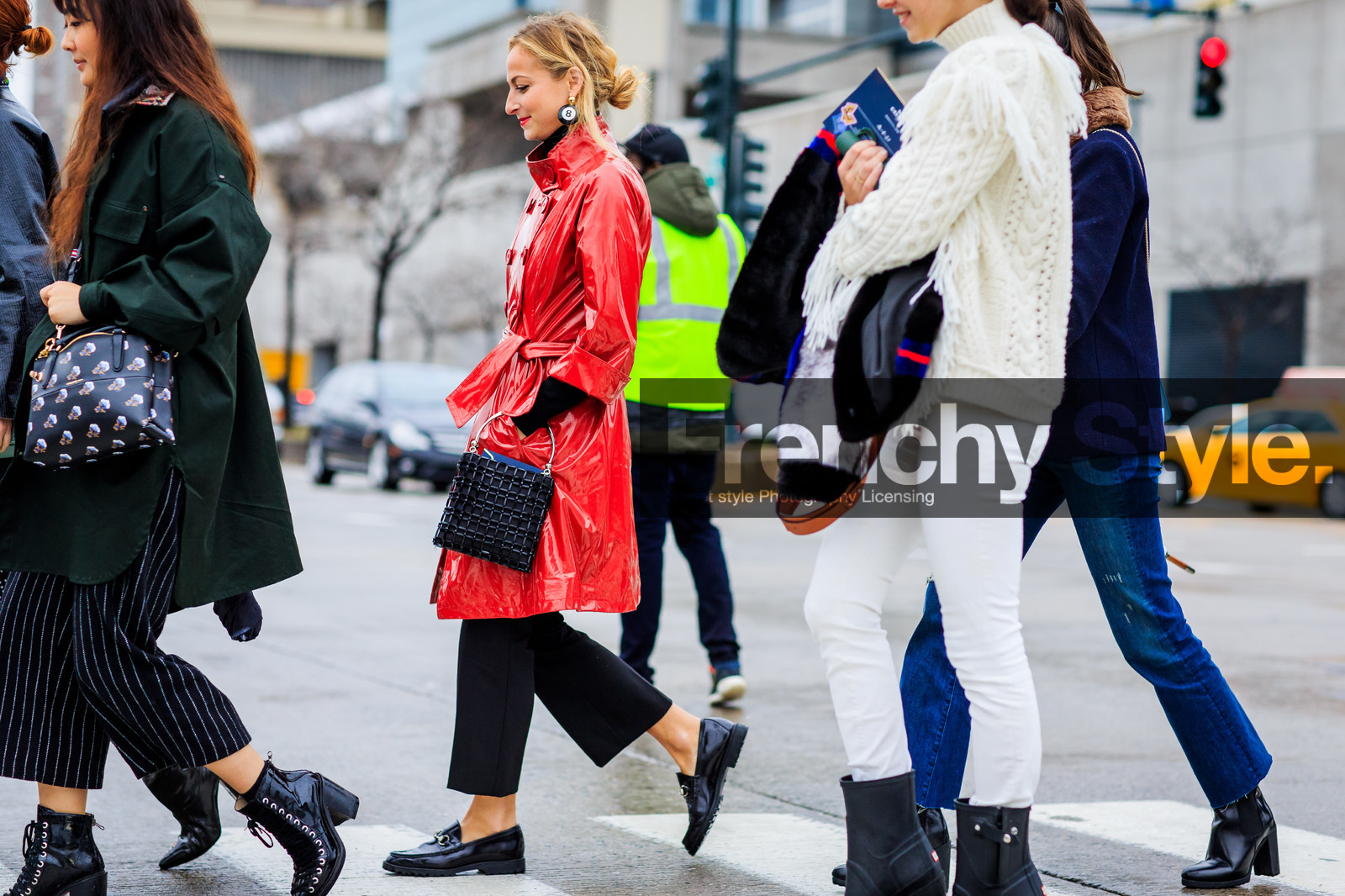 atmosphere details, AUTUMN WINTER 2016-2017, AW 16-17, black bag, black boots, black coat, black loafers, black pants, detail, earrings, fashion week, frenchystyle, FW, FW 16-17, green coat, group of people, gucci, high boots, high heels, horizontal, jonathan paciullo, lace up shoes, leather boots, leather coat, leather shoes, mini bag, navy pants, NEW YORK, NYFW, printed bag, red coat, street style, striped pants, trousers, varnished leather, vinyl, wide pants, woman