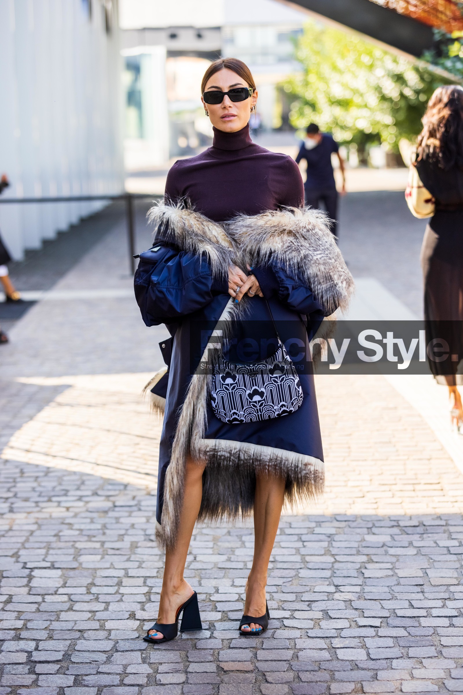 bicolor bag, black coat, black sandals, black sunglasses, cleo bag, flower print, fur coat, Giorgia Tordini, jacquard, prada bag, prada look, print, printed bag, purple turtleneck, sunglasses, turtleneck, fashion week, frenchystyle, FW, jonathan paciullo, street style, SPRING SUMMER 2022, SS 22, MFW, MILAN, vertical, full length