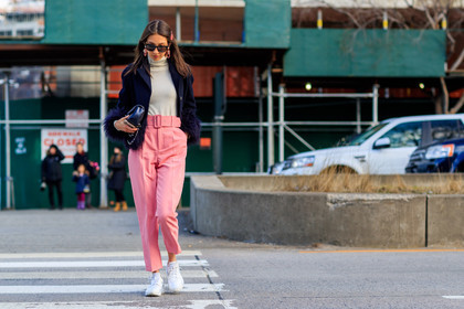 black bag, blue jacket, earrings, feathers, leather bag, leather shoes, pink pants, sunglasses, trousers, white sneakers, white sweater, street style, jonathan paciullo, FW, frenchystyle, fashion week, NYFW, NEW YORK, AUTUMN WINTER 2018-2019, AW 18-19, FALL WINTER 2018-2019, FW 18-19, atmosphere details, horizontal, full length